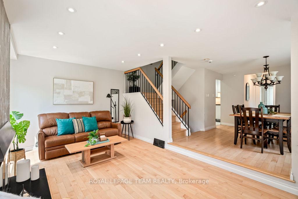 Photo 7 of Unit A, 177 Valley Stream Drive, Ottawa, Leslie Park — HOMEH