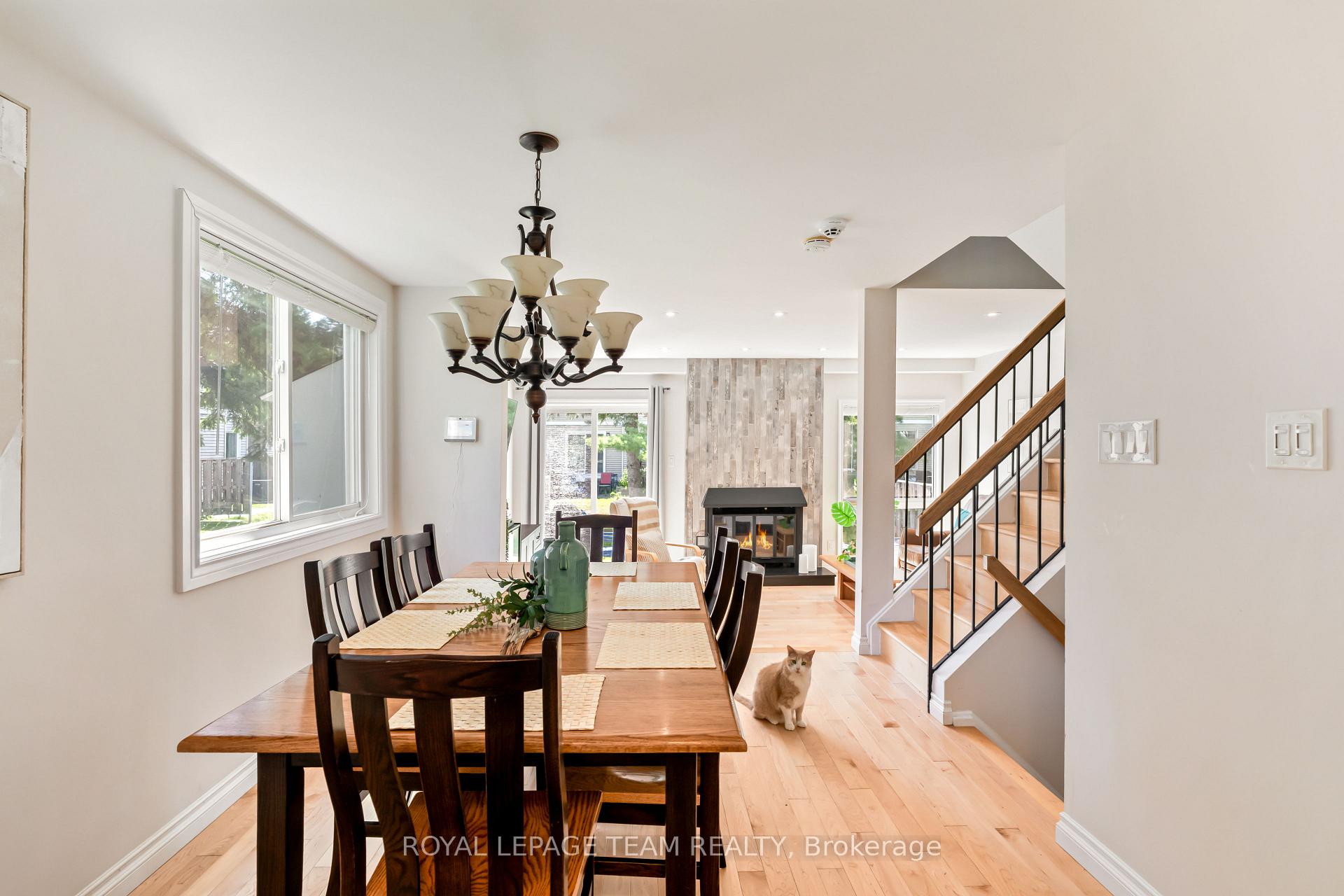 Photo 8 of Unit A, 177 Valley Stream Drive, Ottawa, Leslie Park — HOMEH