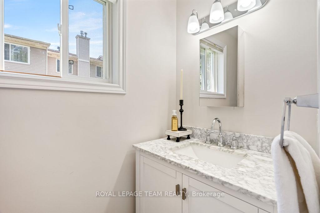Photo 16 of Unit A, 177 Valley Stream Drive, Ottawa, Leslie Park — HOMEH