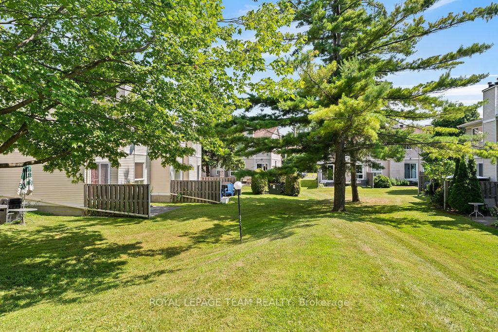 Photo 63 of Unit A, 177 Valley Stream Drive, Ottawa, Leslie Park — HOMEH