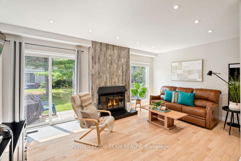 Photo 24 of Unit A, 177 Valley Stream Drive, Ottawa, Leslie Park — HOMEH