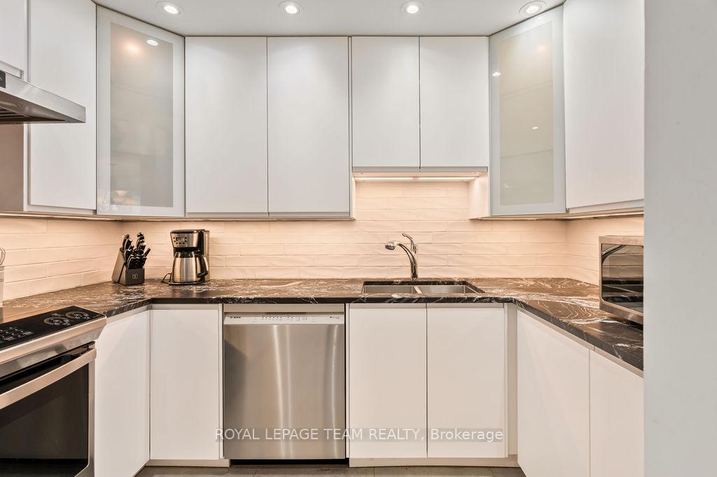 Photo 31 of Unit A, 177 Valley Stream Drive, Ottawa, Leslie Park — HOMEH