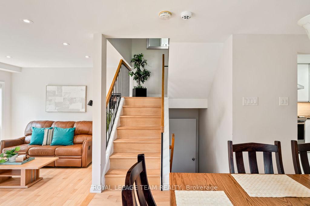 Photo 34 of Unit A, 177 Valley Stream Drive, Ottawa, Leslie Park — HOMEH
