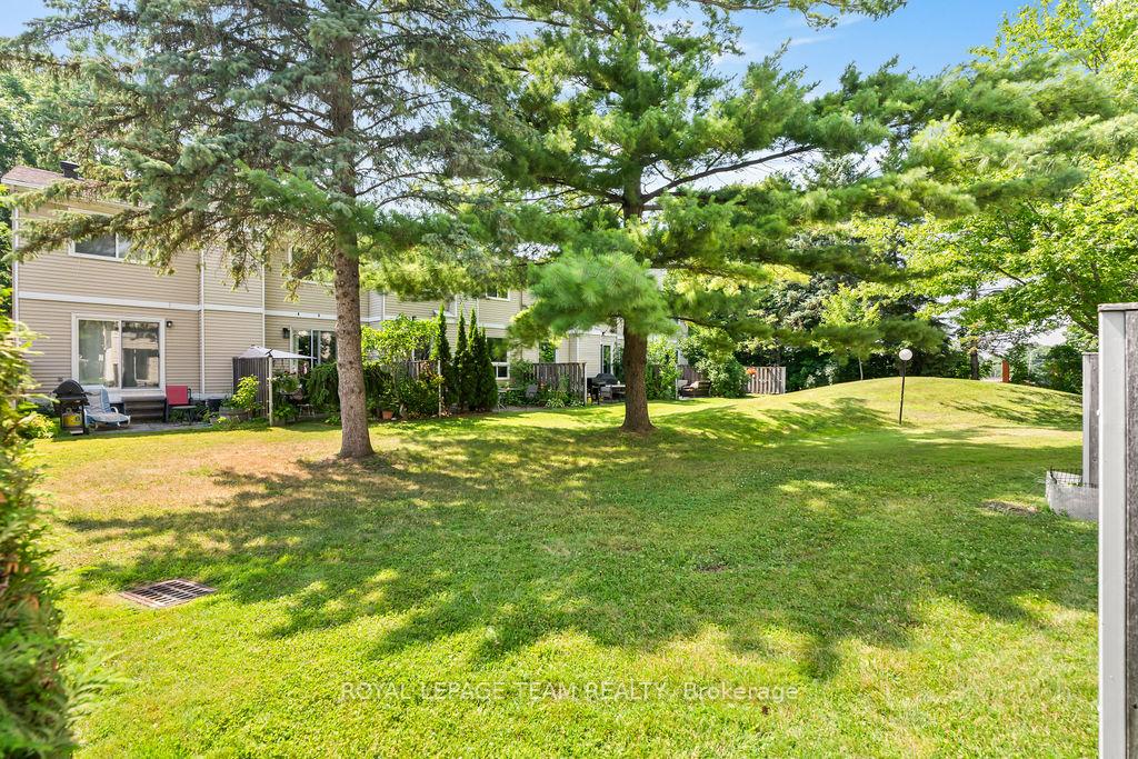 Photo 49 of Unit A, 177 Valley Stream Drive, Ottawa, Leslie Park — HOMEH