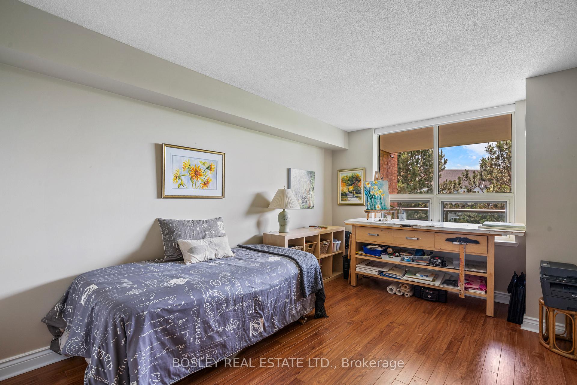 Photo 11 of Unit 410, 14924 Yonge Street S, Aurora, Aurora Highlands — HOMEH