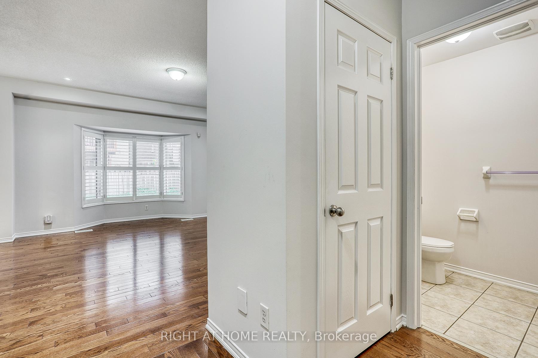 Photo 9 of 102 Gillett Drive, Ajax, Northeast Ajax — HOMEH