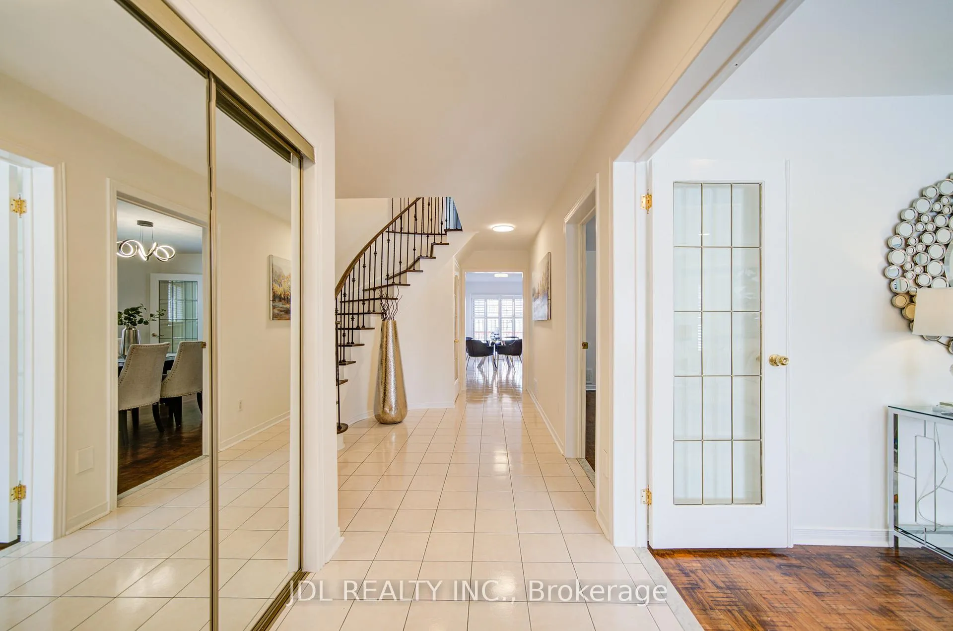 Photo 3 of 50 Summitcrest Drive, Richmond Hill, Devonsleigh — HOMEH