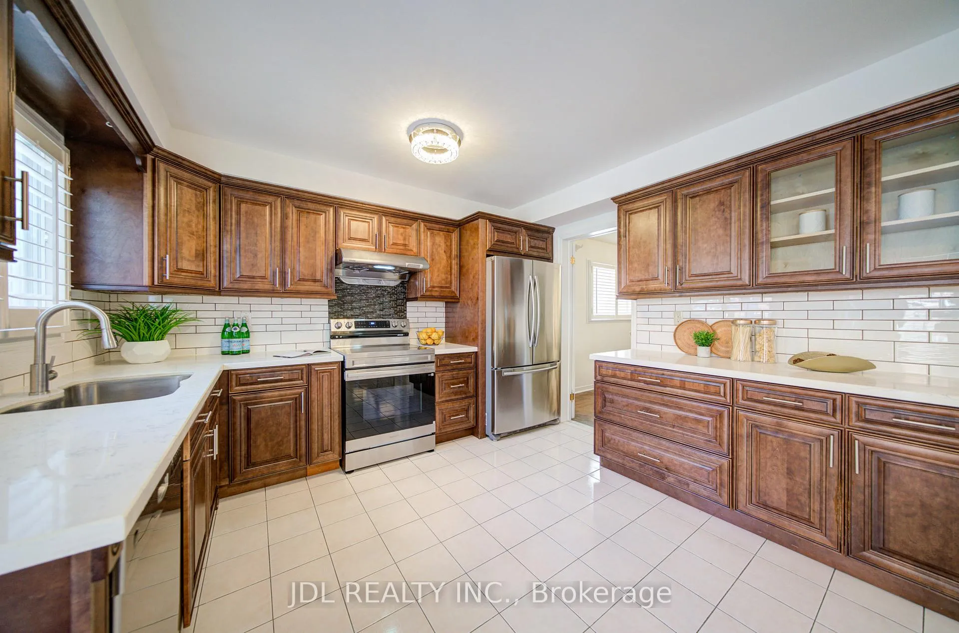 Photo 15 of 50 Summitcrest Drive, Richmond Hill, Devonsleigh — HOMEH