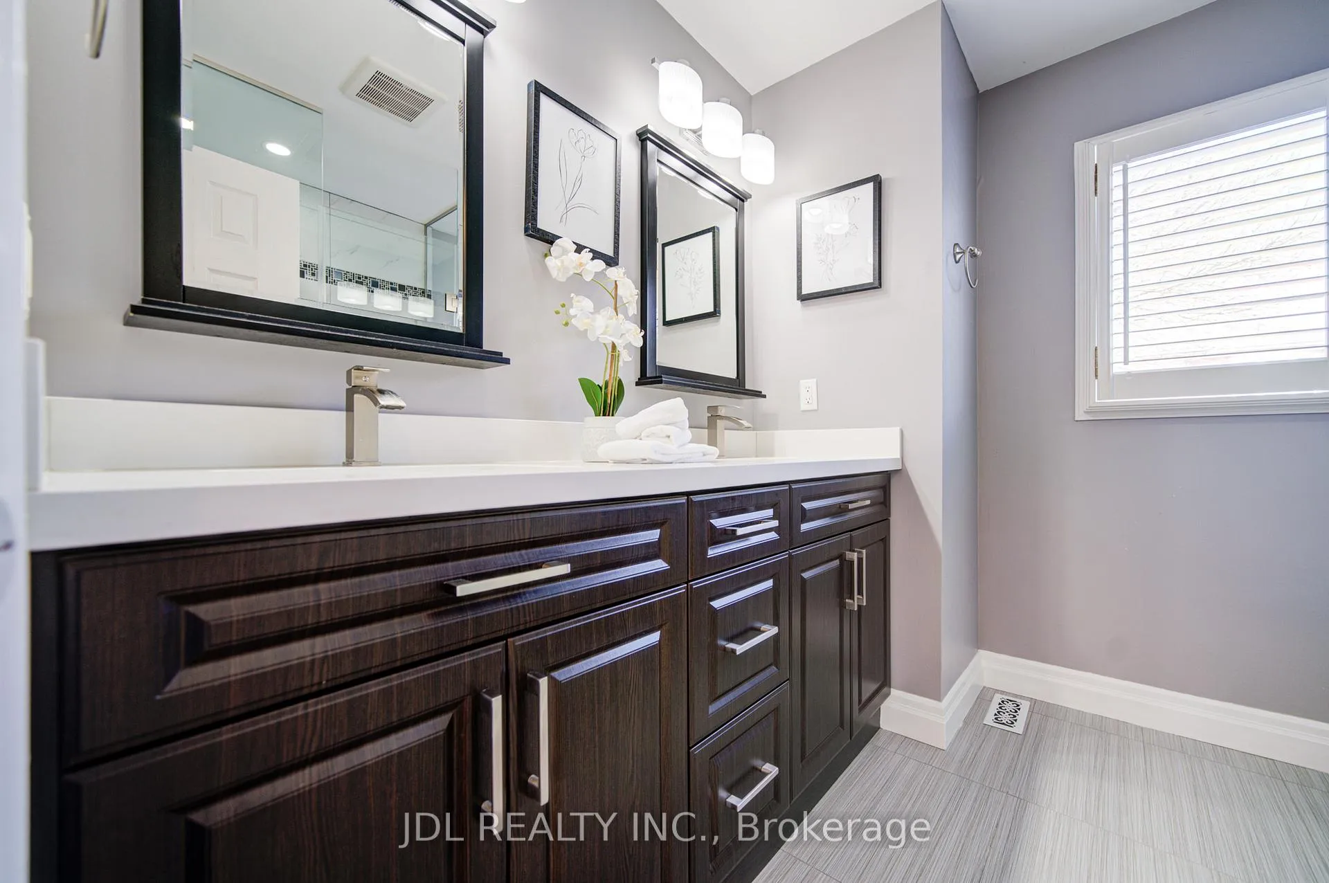 Photo 26 of 50 Summitcrest Drive, Richmond Hill, Devonsleigh — HOMEH