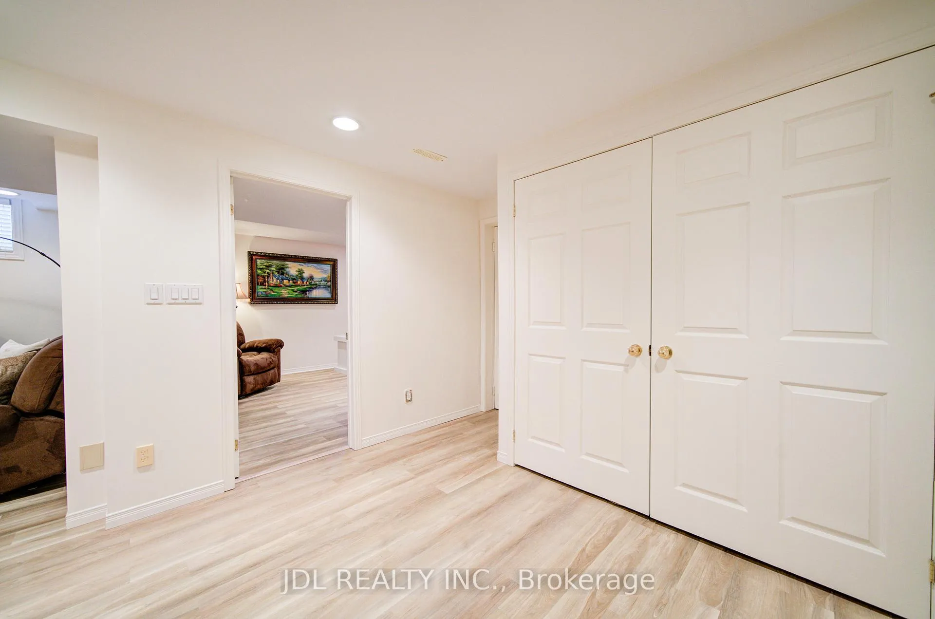 Photo 34 of 50 Summitcrest Drive, Richmond Hill, Devonsleigh — HOMEH