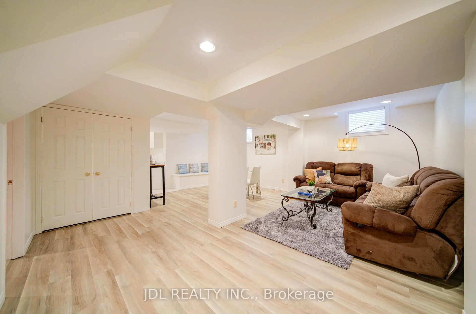 Photo 38 of 50 Summitcrest Drive, Richmond Hill, Devonsleigh — HOMEH
