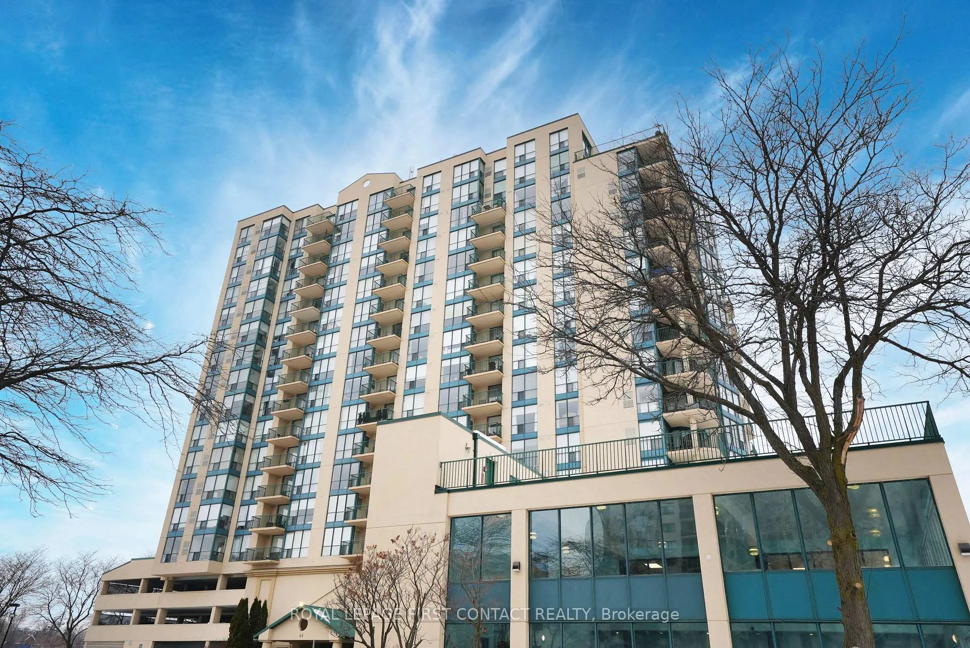 Photo 2 of Unit 902, 65 Ellen Street, Barrie, City Centre — HOMEH