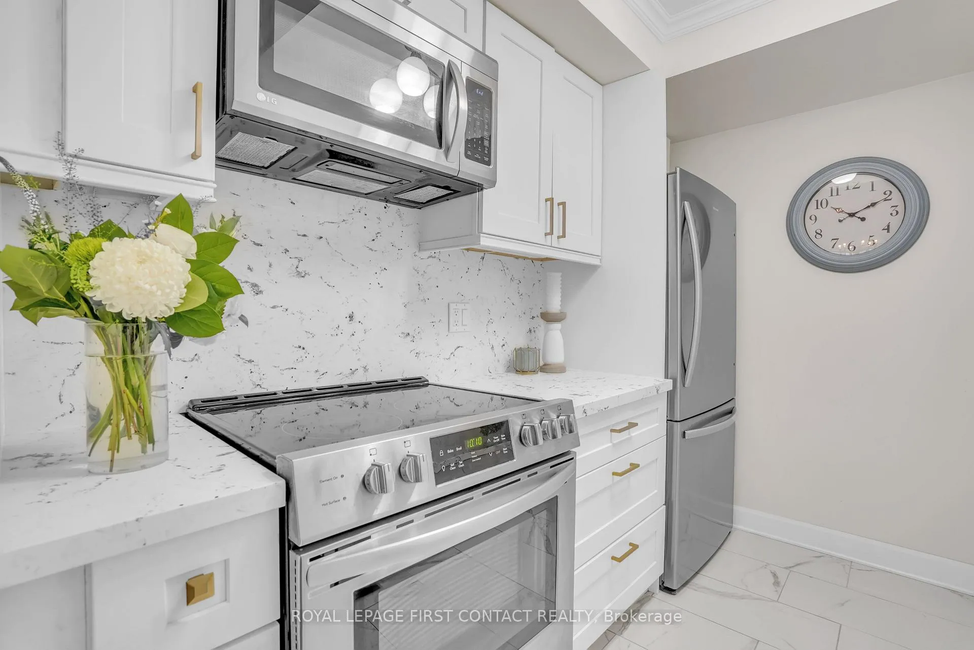 Photo 22 of Unit 902, 65 Ellen Street, Barrie, City Centre — HOMEH