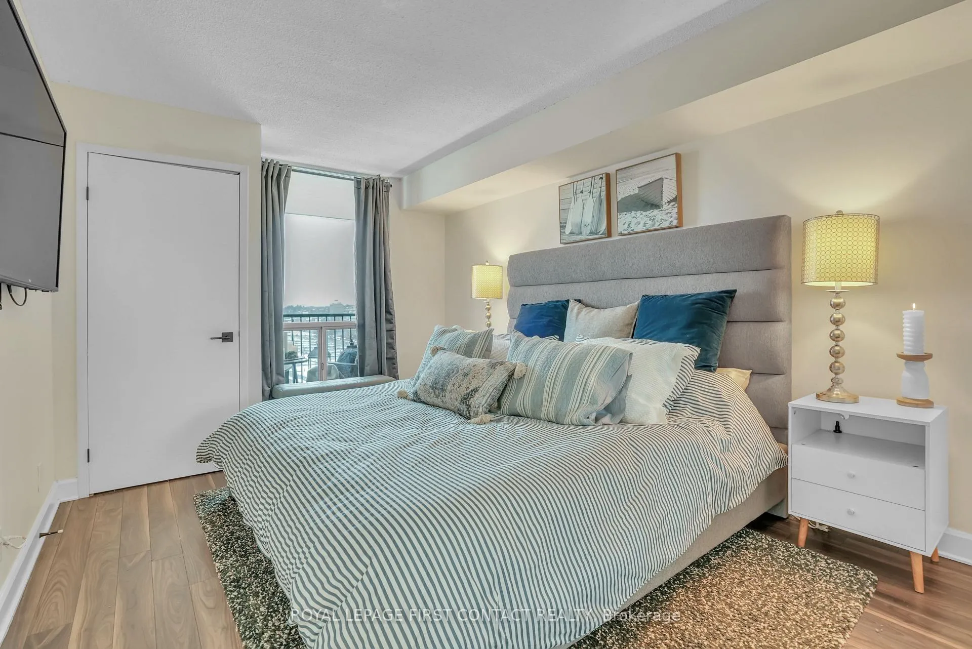 Photo 25 of Unit 902, 65 Ellen Street, Barrie, City Centre — HOMEH