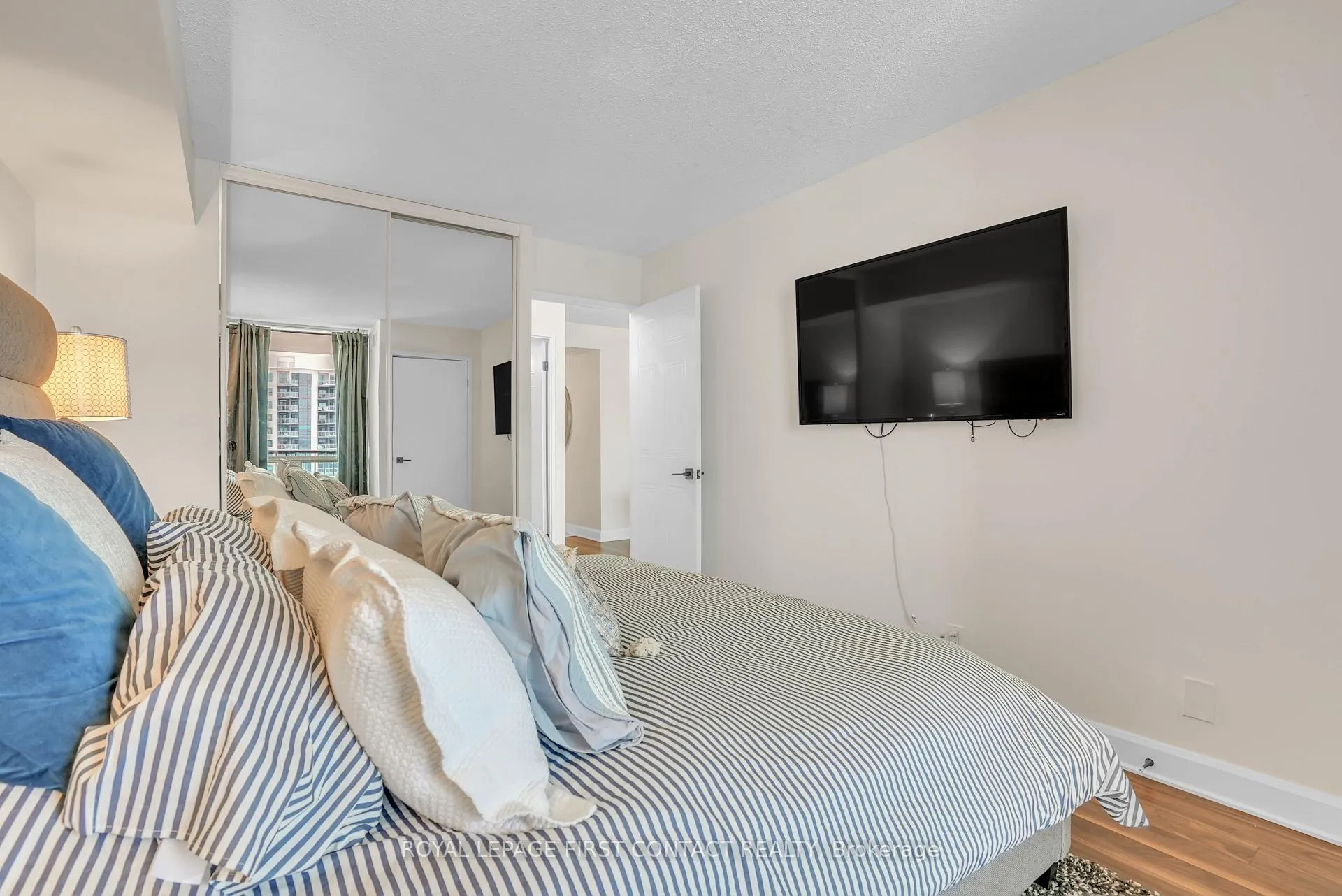 Photo 27 of Unit 902, 65 Ellen Street, Barrie, City Centre — HOMEH