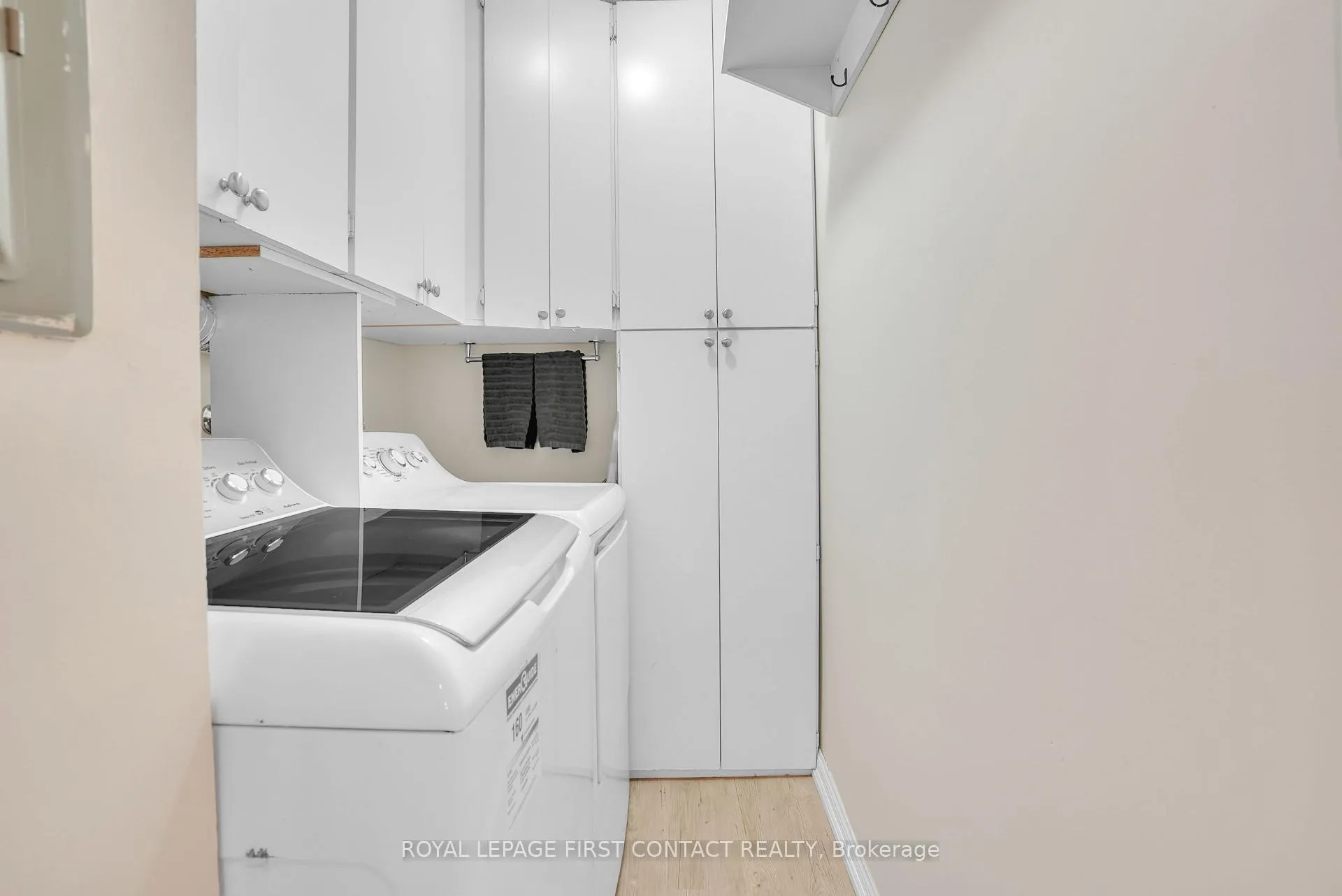 Photo 31 of Unit 902, 65 Ellen Street, Barrie, City Centre — HOMEH