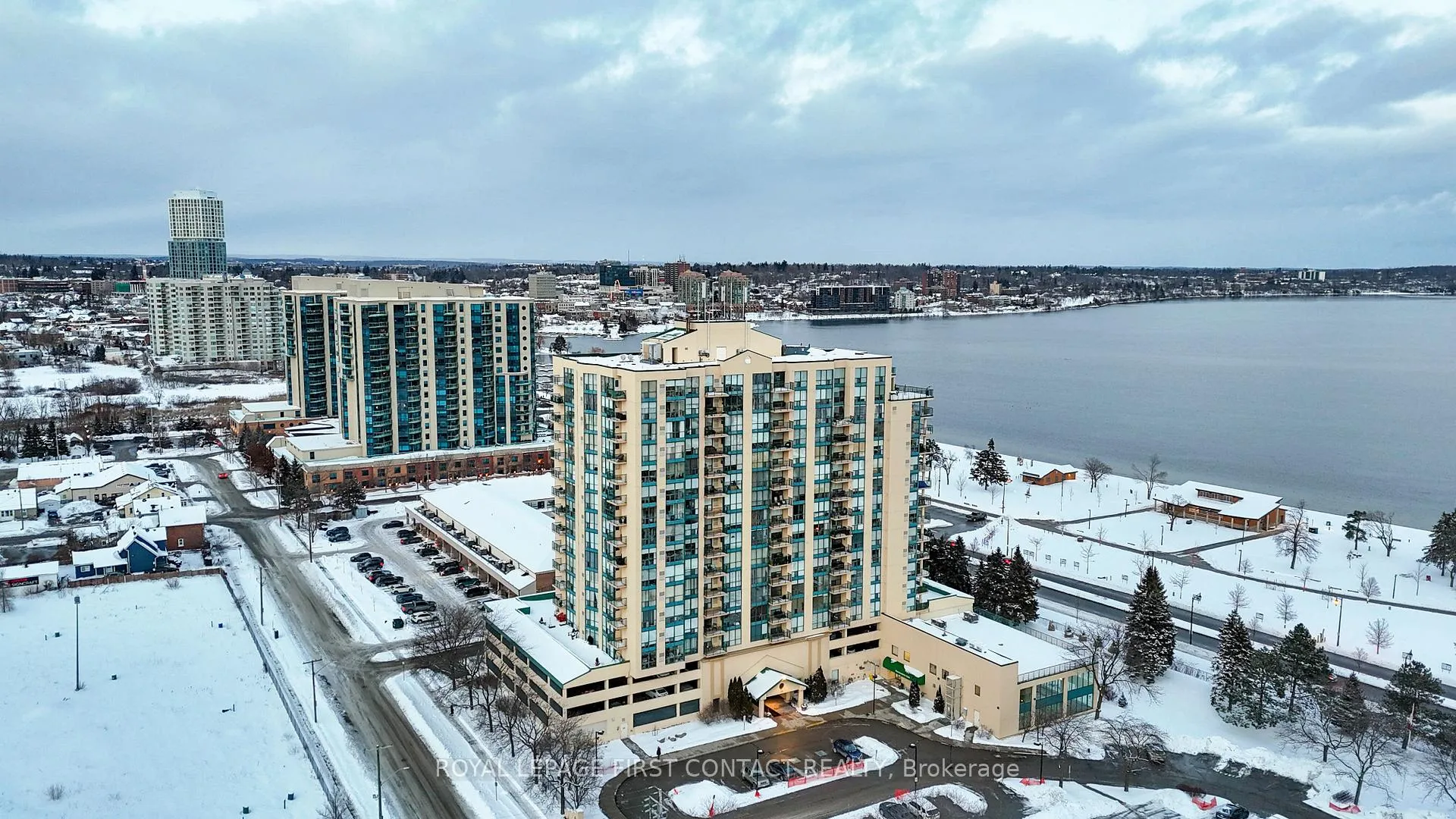 Photo 49 of Unit 902, 65 Ellen Street, Barrie, City Centre — HOMEH