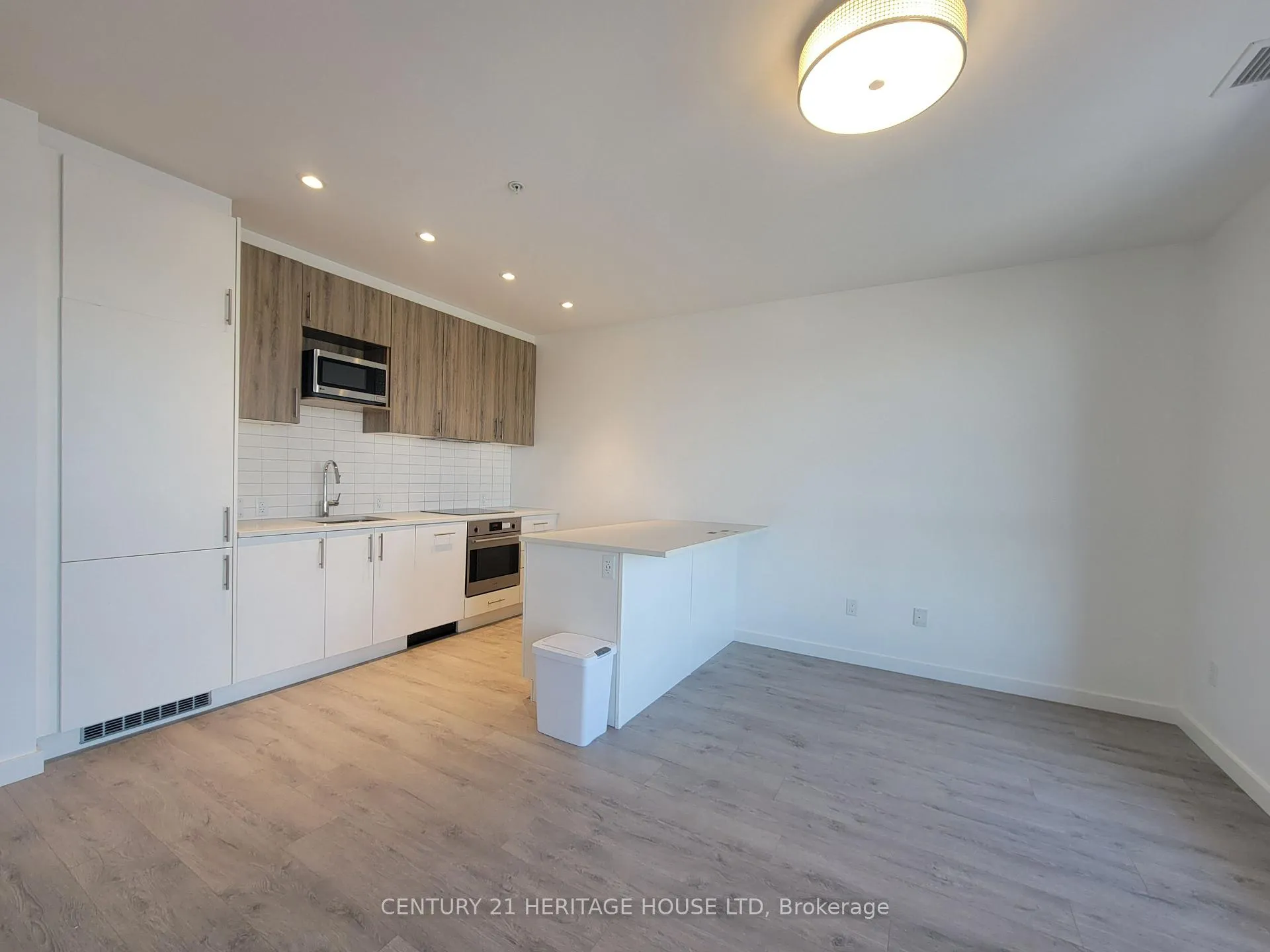 Photo 8 of Unit 1311, 181 King Street S, Waterloo — HOMEH