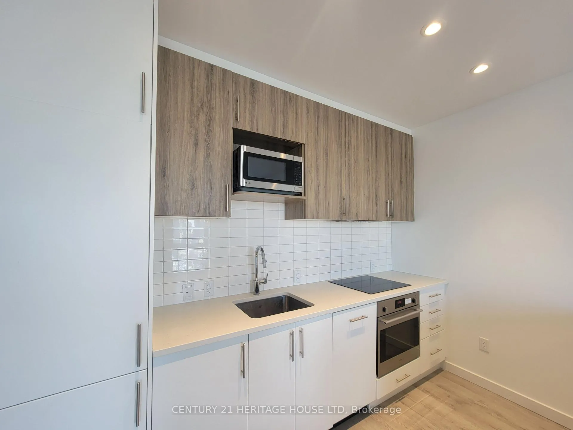 Photo 10 of Unit 1311, 181 King Street S, Waterloo — HOMEH