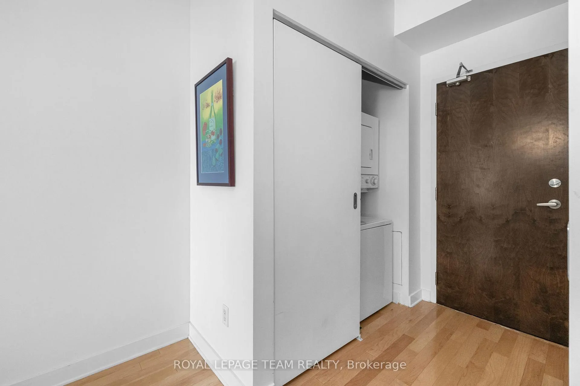 Photo 3 of Unit 1207, 179 George Street, Ottawa, Lower Town/Byward Market — HOMEH