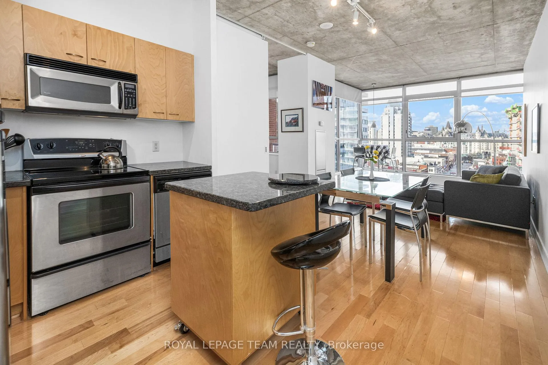 Photo 6 of Unit 1207, 179 George Street, Ottawa, Lower Town/Byward Market — HOMEH
