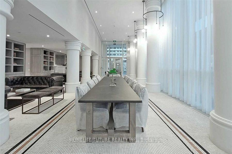 Photo 3 of Unit 1802, 33 Helendale Avenue, Toronto, Yonge-Eglinton — HOMEH