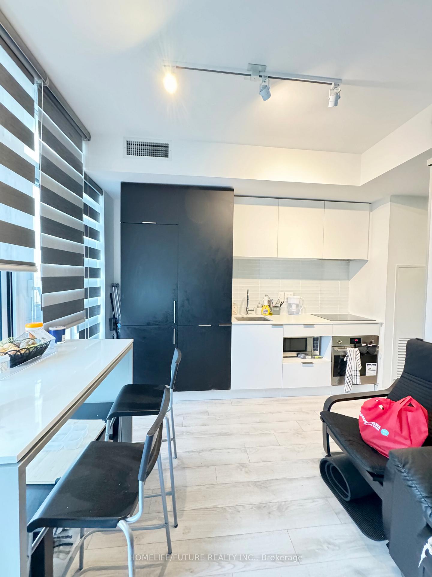 Photo 20 of Unit 1802, 33 Helendale Avenue, Toronto, Yonge-Eglinton — HOMEH