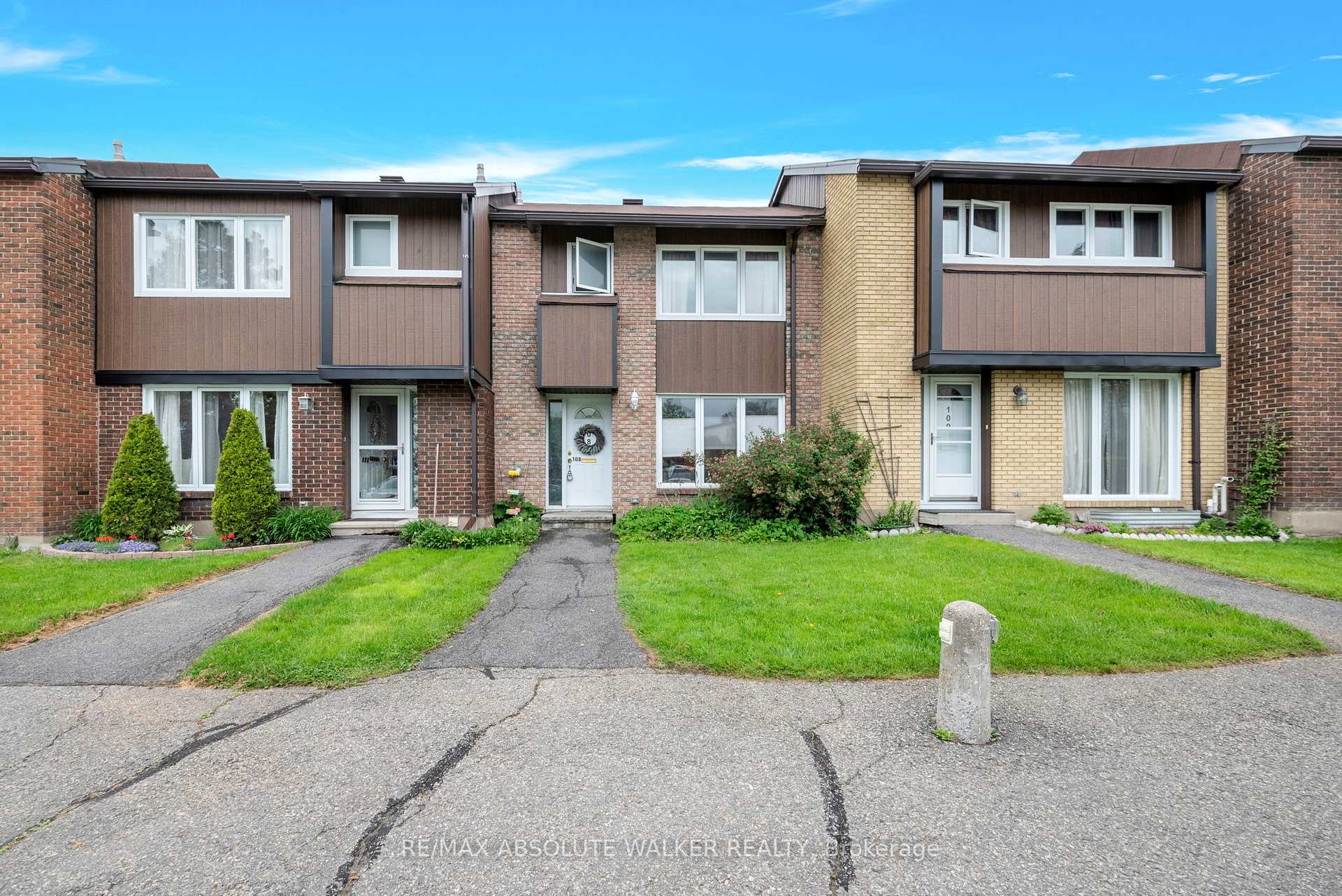 Front of Unit 108, 1900 Marquis Avenue