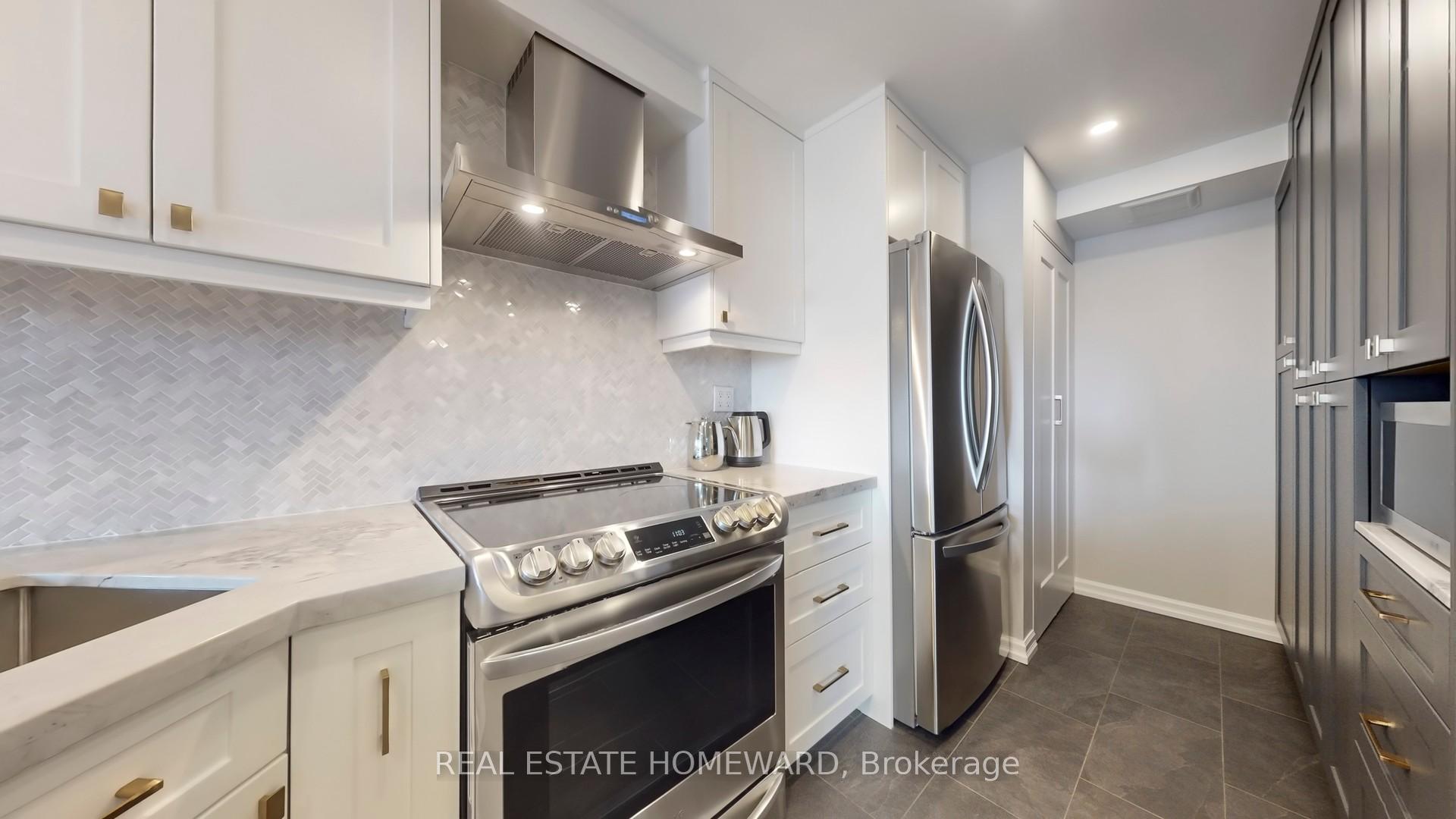 Photo 5 of Unit 920, 77 Maitland Place, Toronto, Cabbagetown-South St. James Town — HOMEH