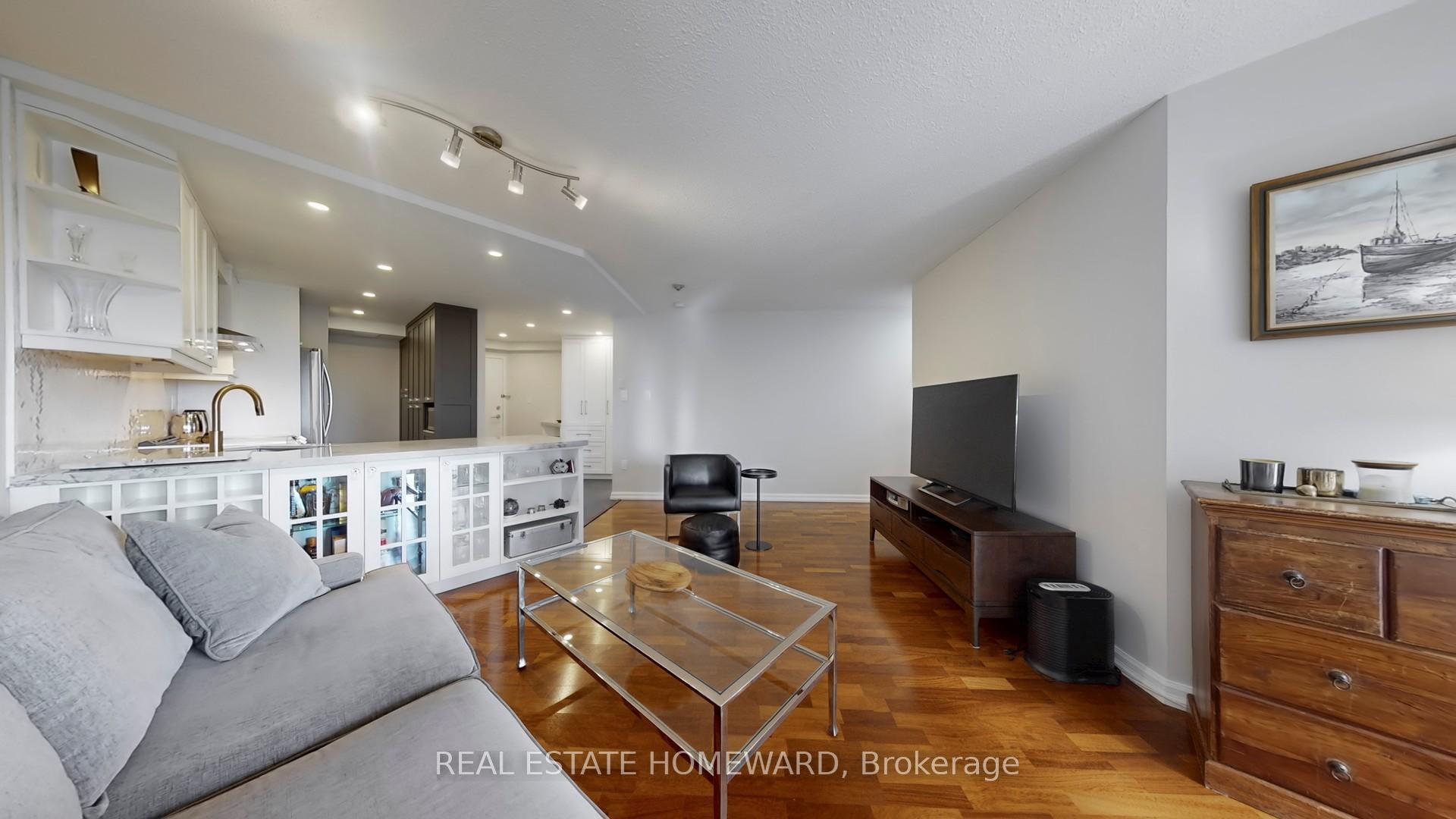 Photo 9 of Unit 920, 77 Maitland Place, Toronto, Cabbagetown-South St. James Town — HOMEH