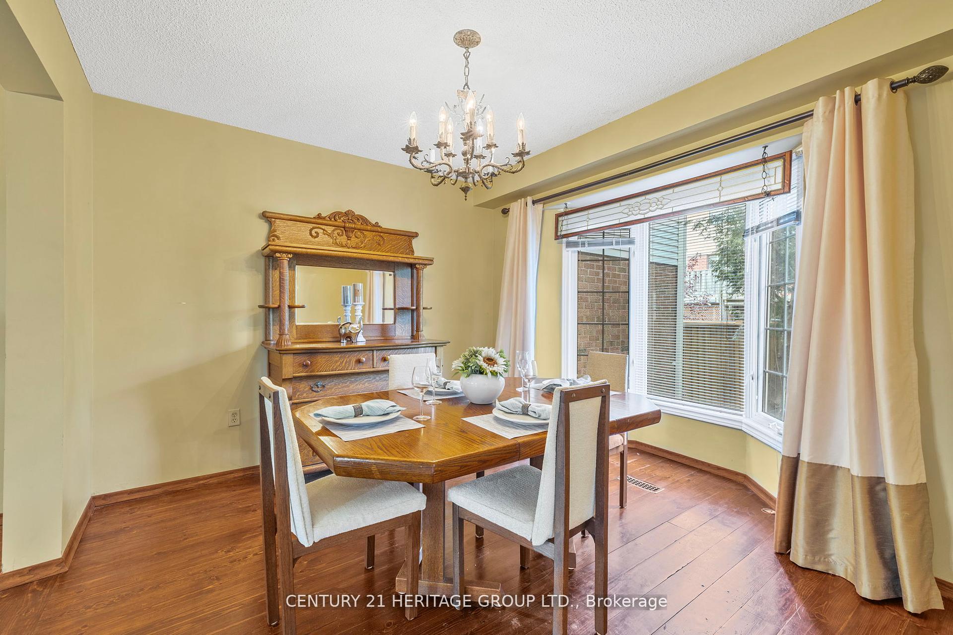 Photo 18 of Unit 44, 108 Ashley Place, Aurora, Aurora Village — HOMEH