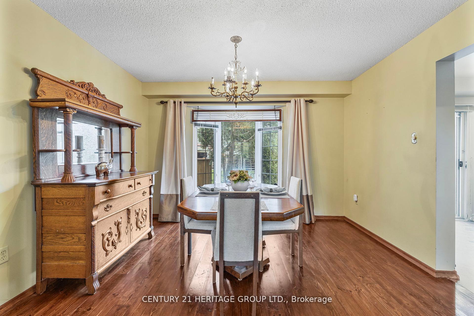 Photo 22 of Unit 44, 108 Ashley Place, Aurora, Aurora Village — HOMEH