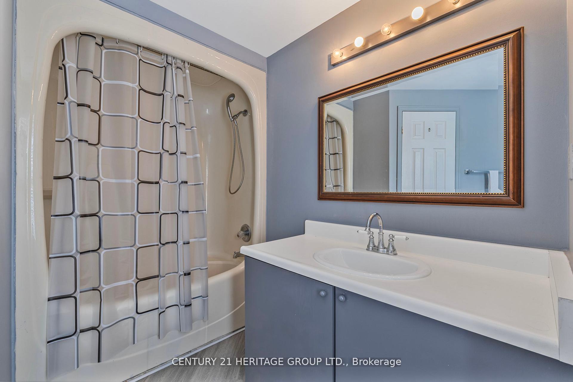Photo 37 of Unit 44, 108 Ashley Place, Aurora, Aurora Village — HOMEH