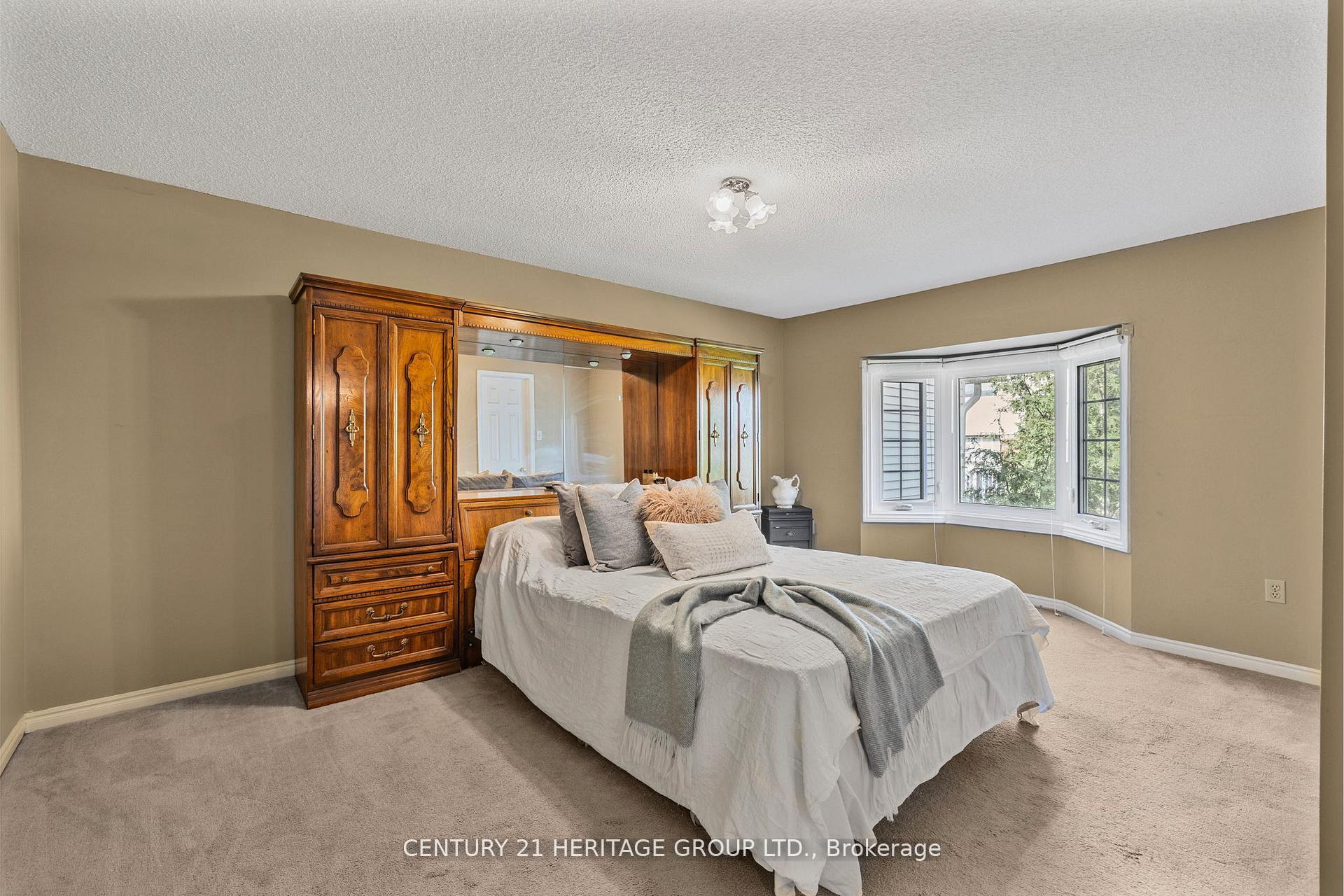 Photo 38 of Unit 44, 108 Ashley Place, Aurora, Aurora Village — HOMEH