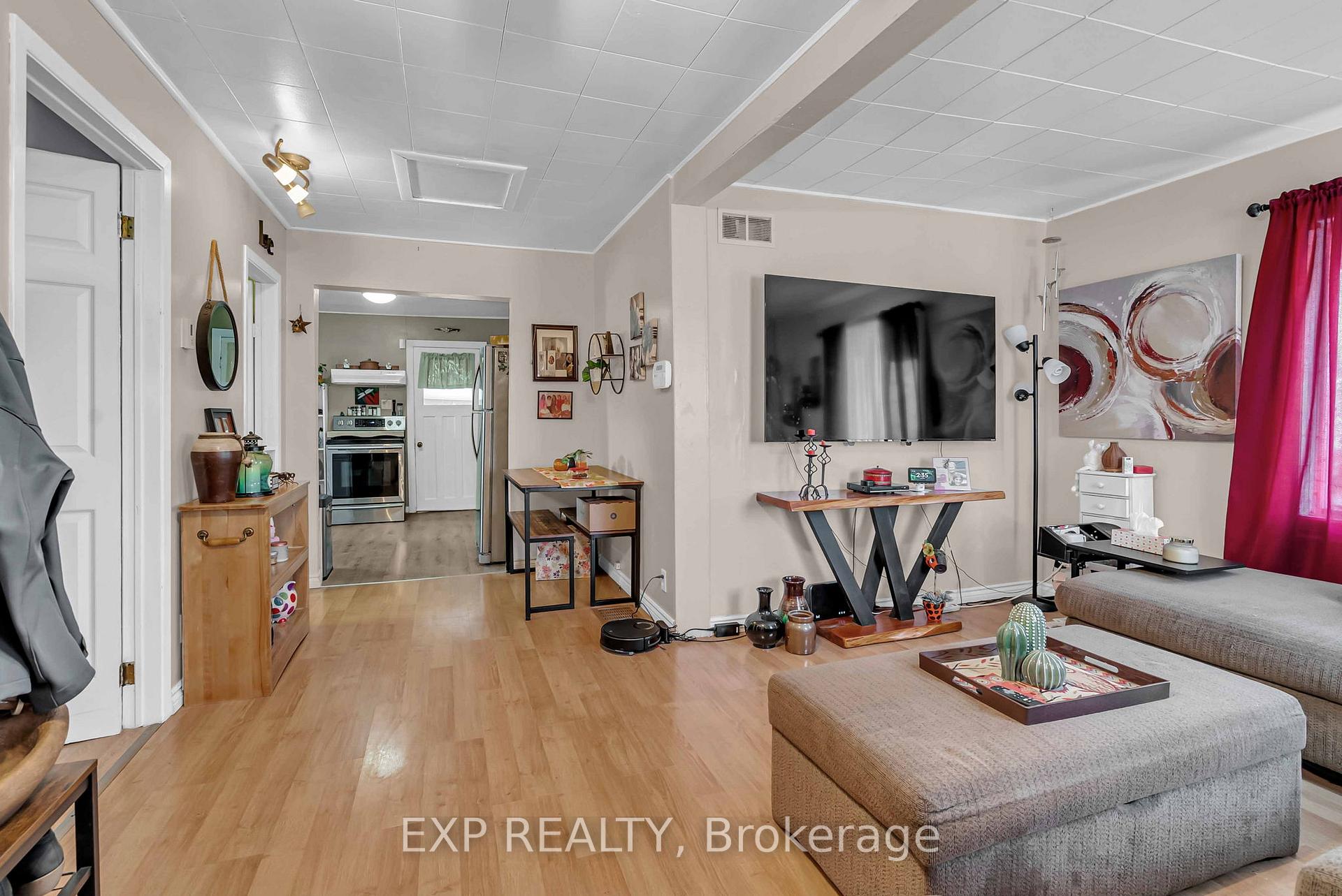 Photo 2 of 1060 Abbot Street, Cornwall — HOMEH