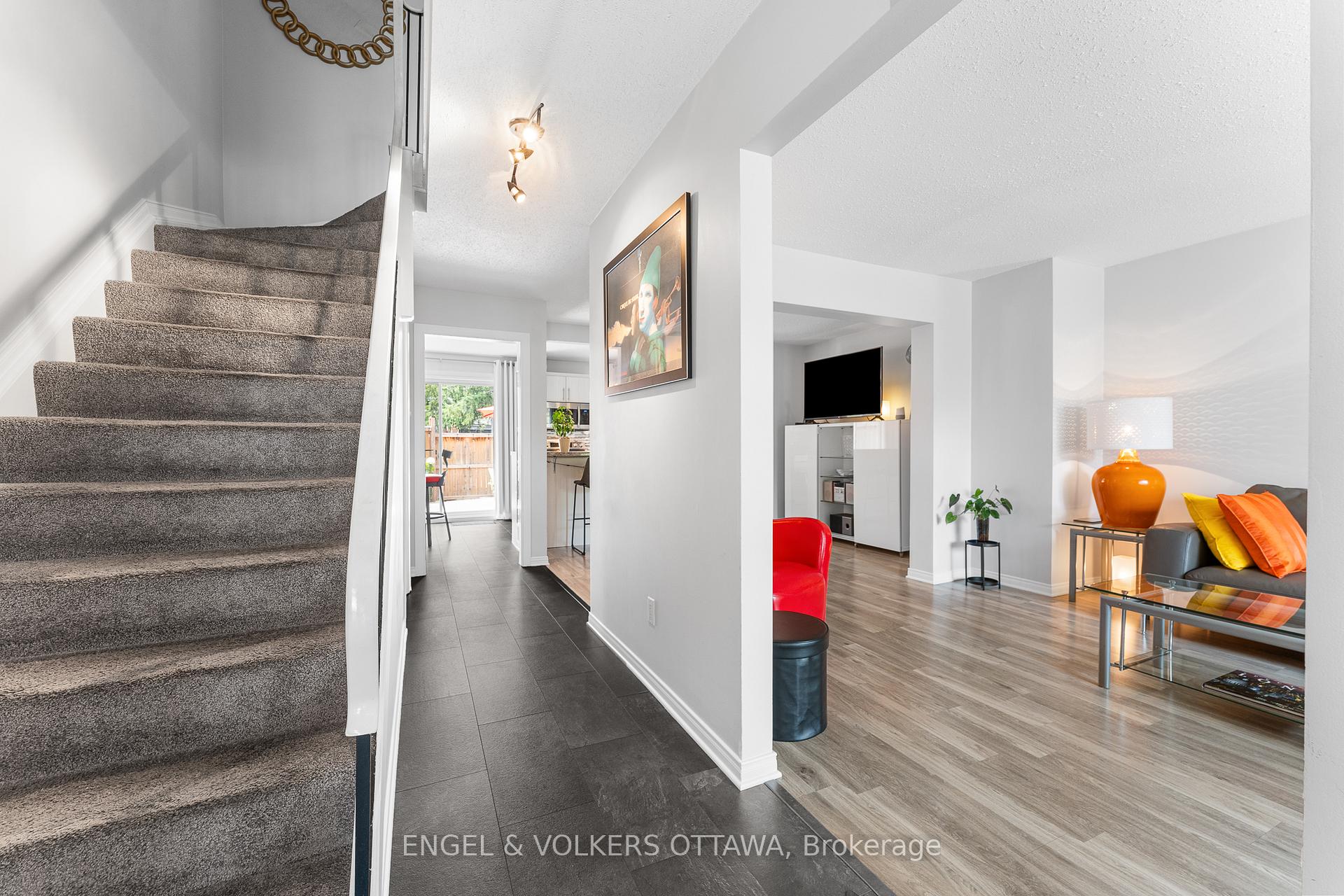 Photo 4 of Unit 72, 2111 Montreal Road, Ottawa, Beaconwood — HOMEH