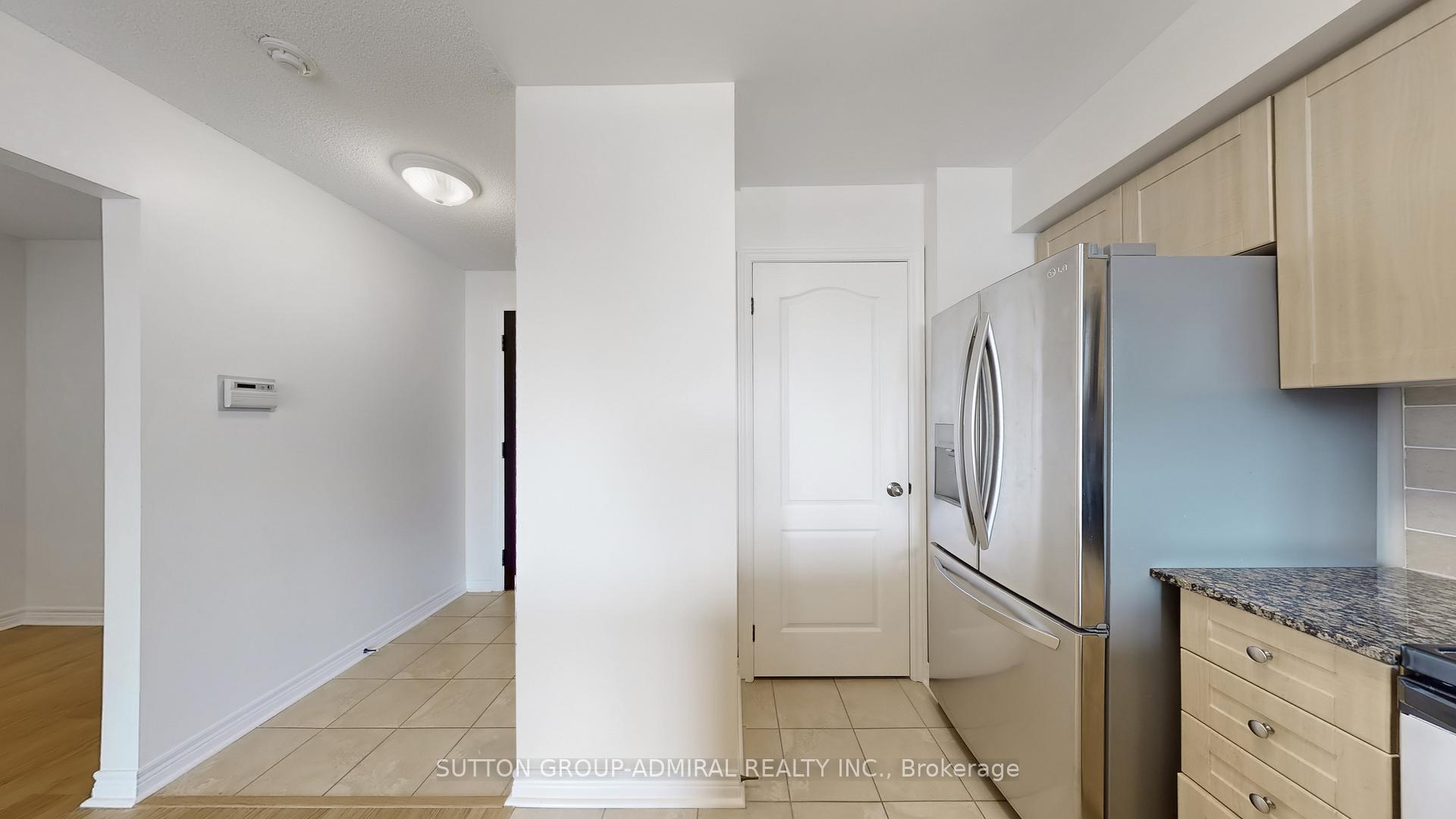 Photo 15 of Unit 911, 15 North Park Road, Vaughan, Beverley Glen — HOMEH