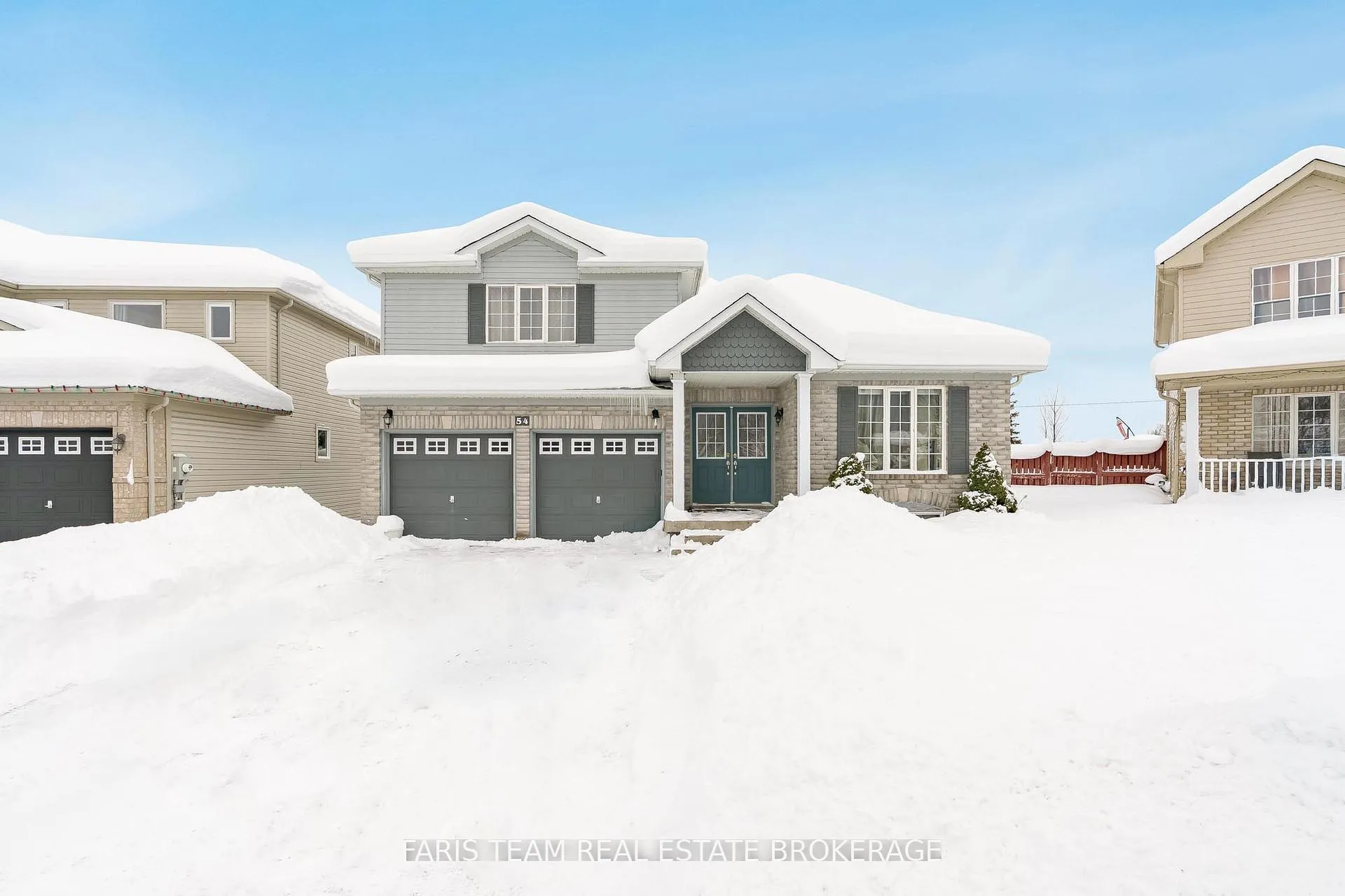 Front of 54 Stonemount Crescent