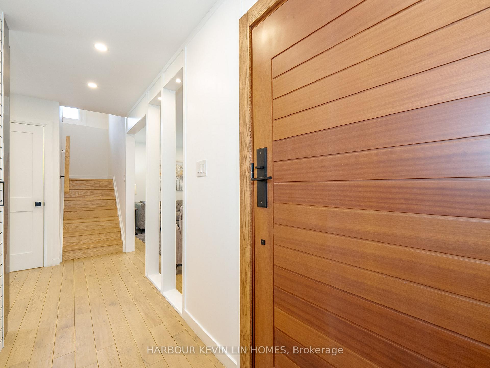 Photo 19 of 7 Cossar Drive, Aurora, Aurora Highlands — HOMEH