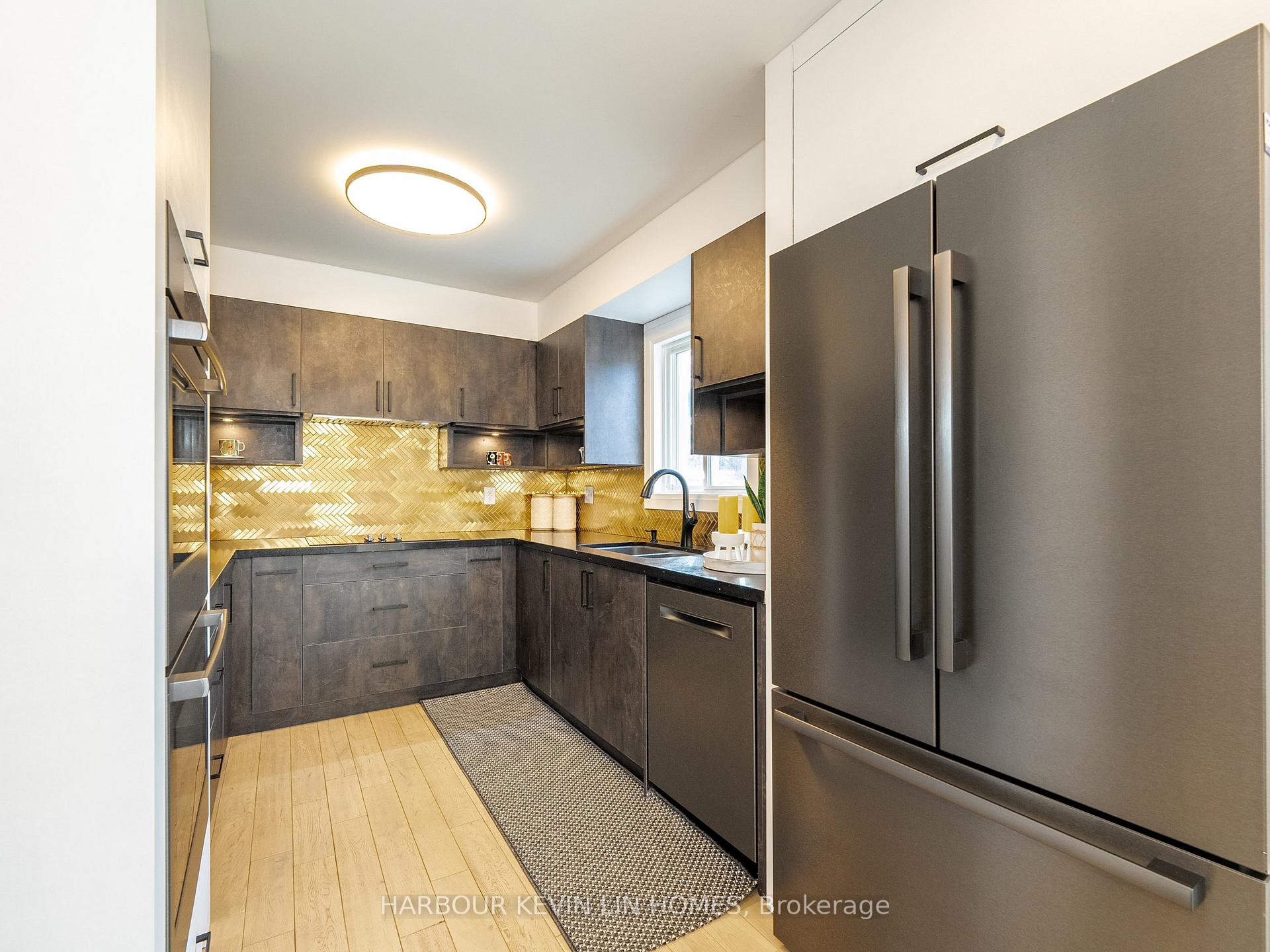 Photo 17 of 7 Cossar Drive, Aurora, Aurora Highlands — HOMEH