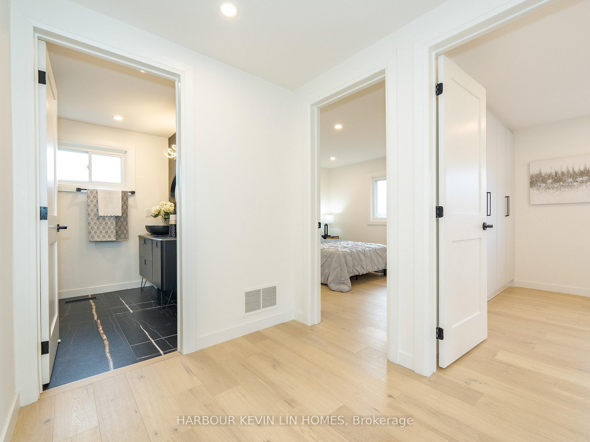 Photo 12 of 7 Cossar Drive, Aurora, Aurora Highlands — HOMEH