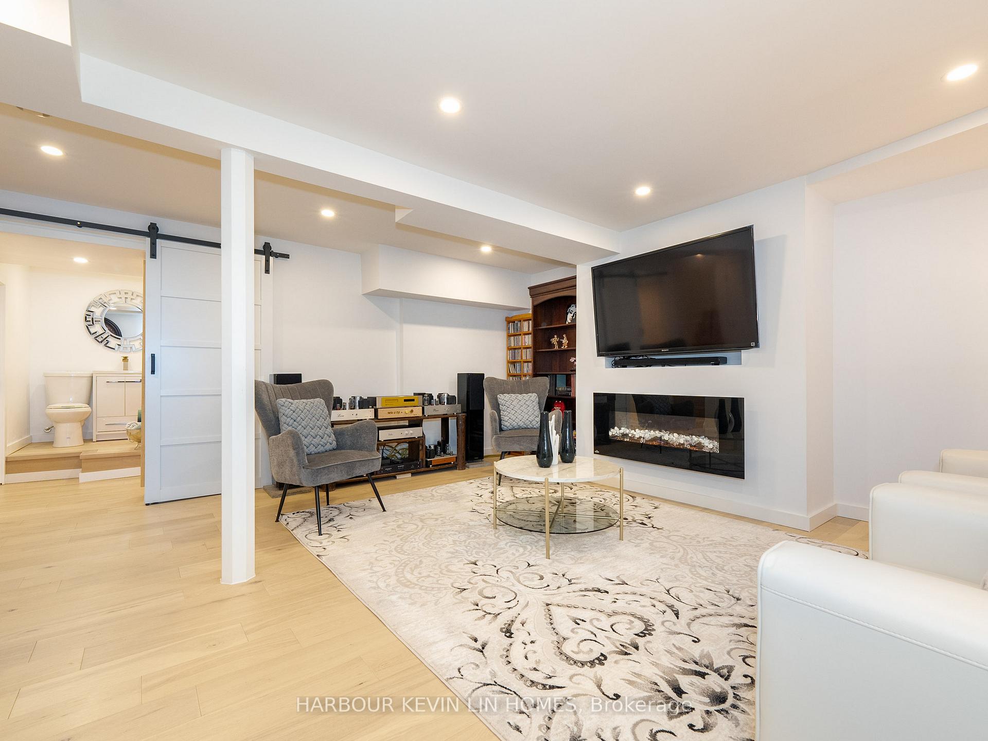 Photo 30 of 7 Cossar Drive, Aurora, Aurora Highlands — HOMEH