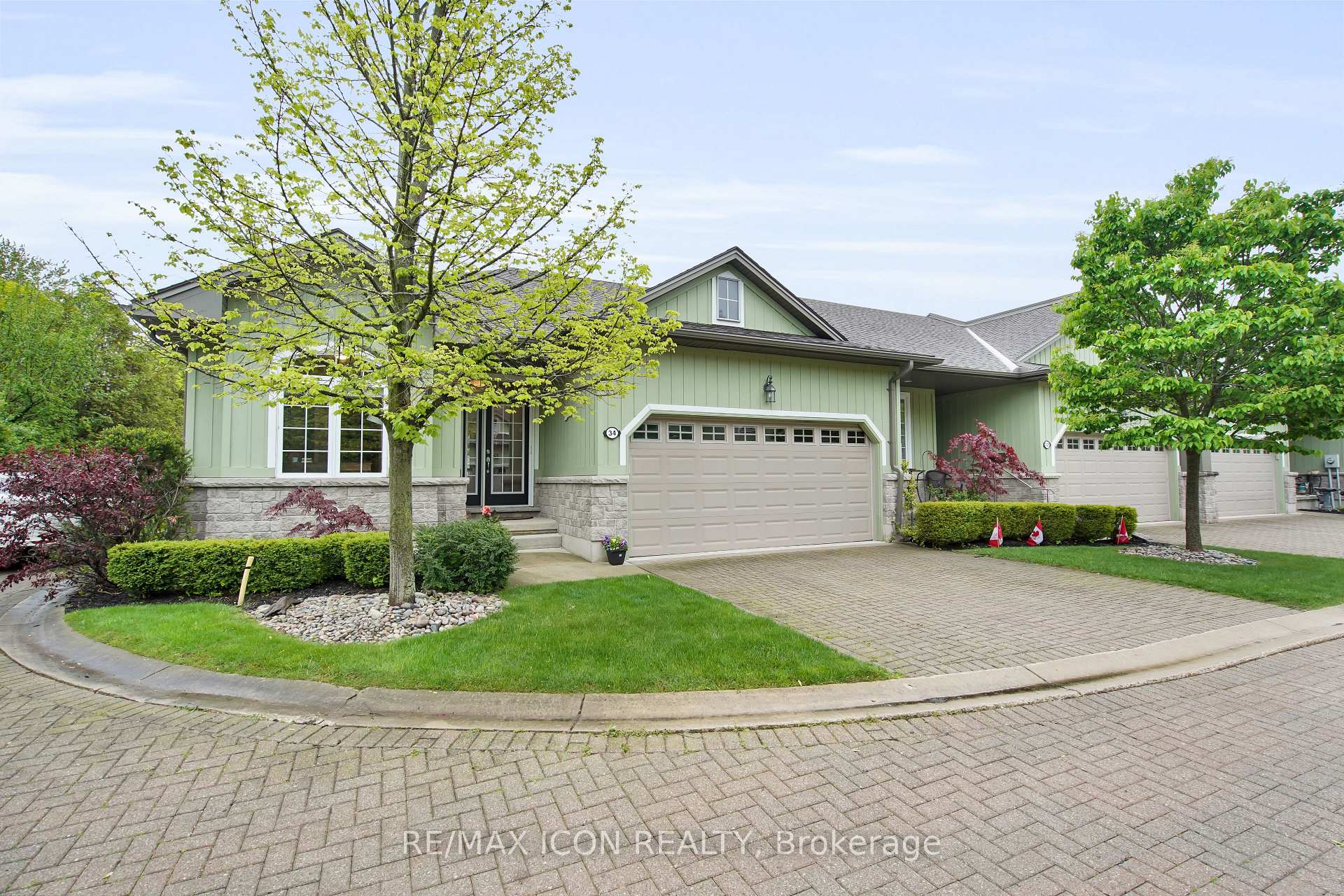 Photo 3 of 34 Oakwood Links Lane, South Huron, Stephen — HOMEH