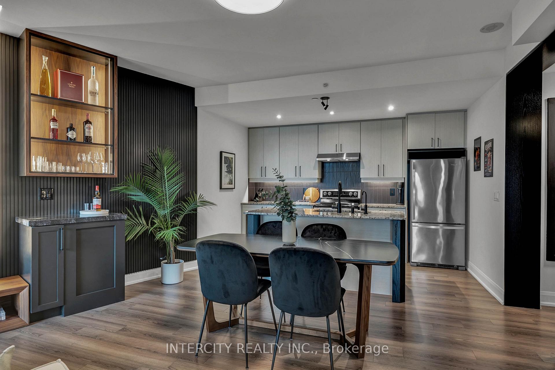 Photo 5 of Unit 412, 2910 Highway 7, Vaughan, Concord — HOMEH