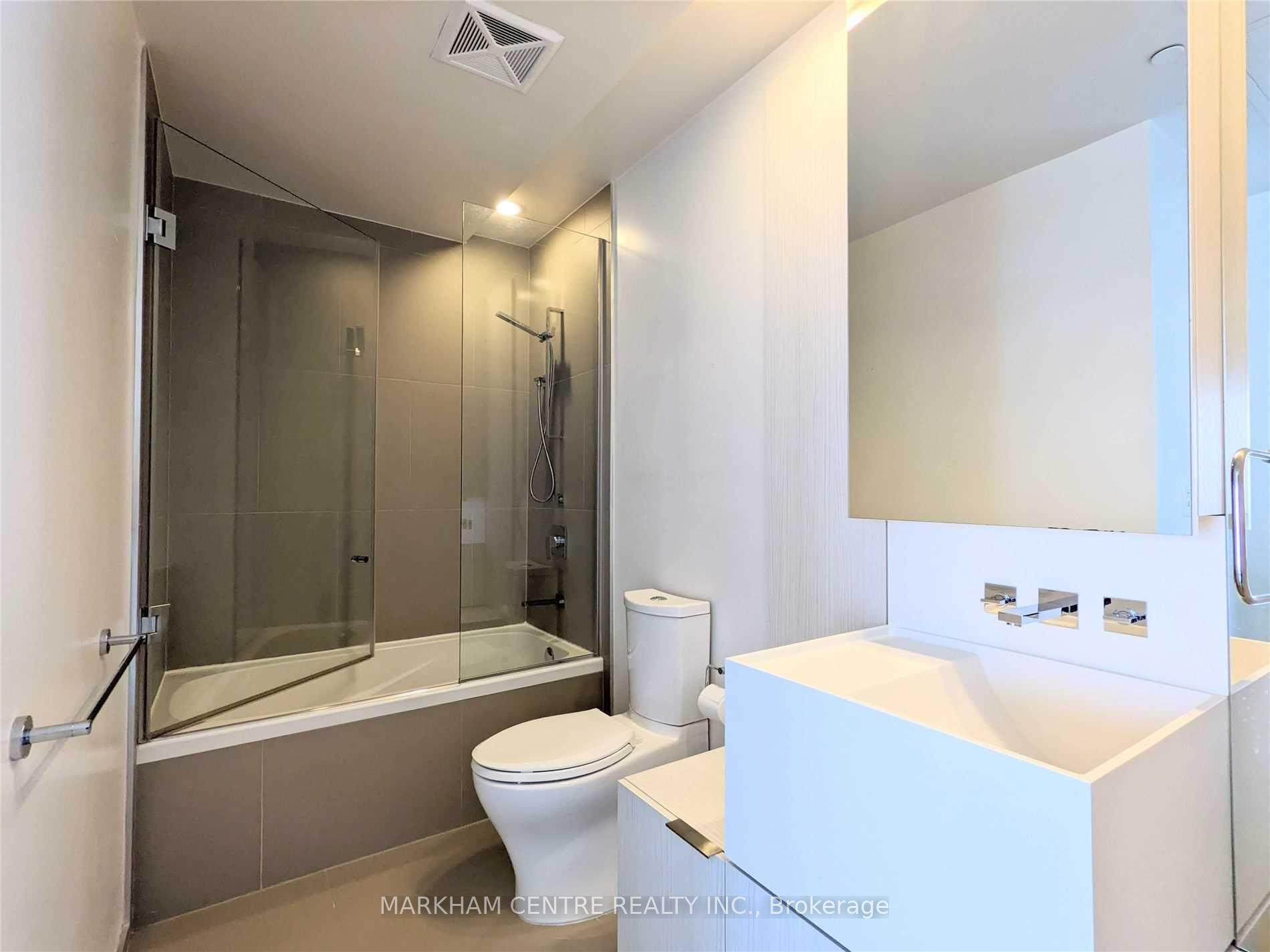 Photo 9 of Unit 5710, 1 Bloor Street E, Toronto, Church-Yonge Corridor — HOMEH