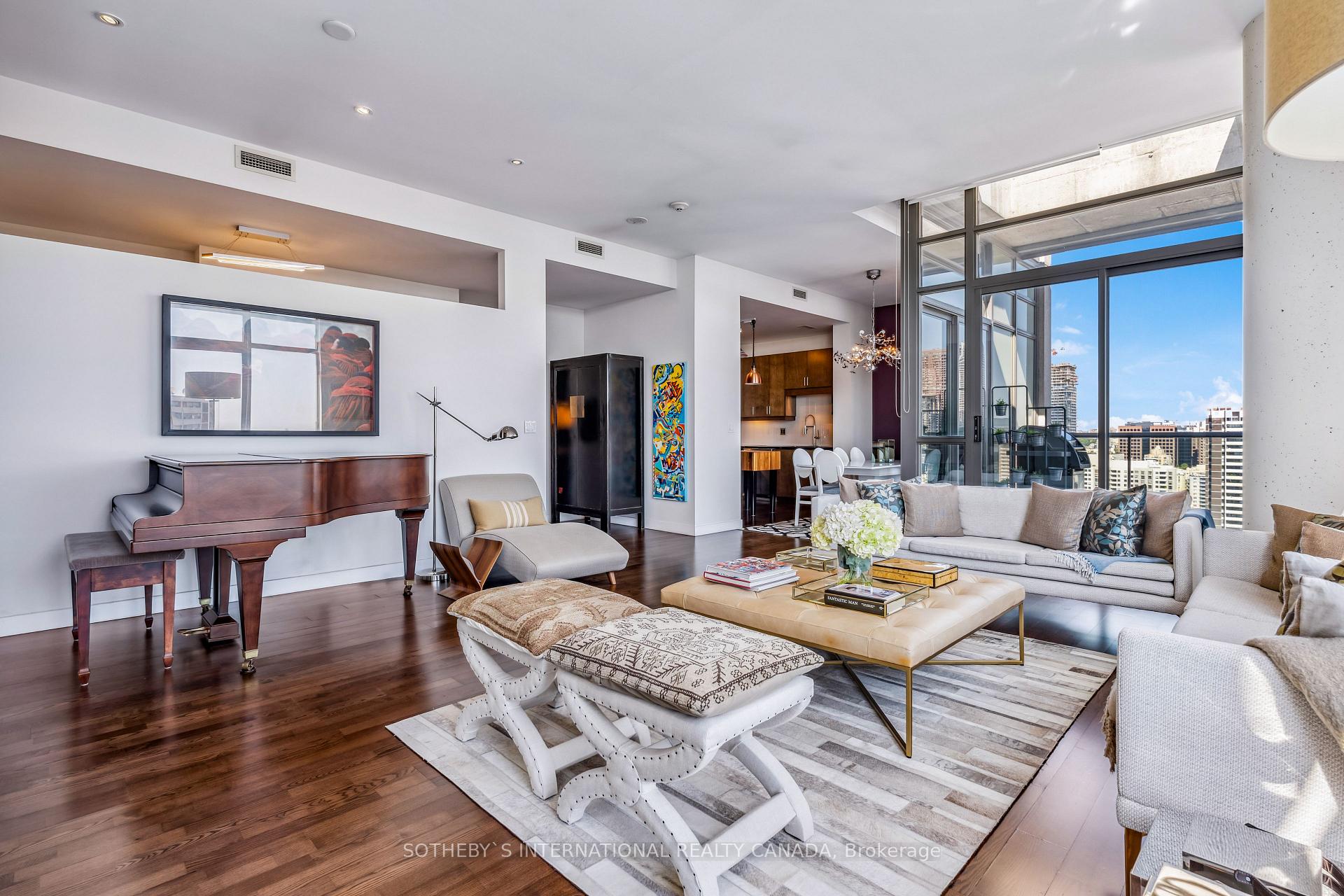 Photo 4 of Unit PH 2, 285 Mutual Street, Toronto, Church-Yonge Corridor — HOMEH