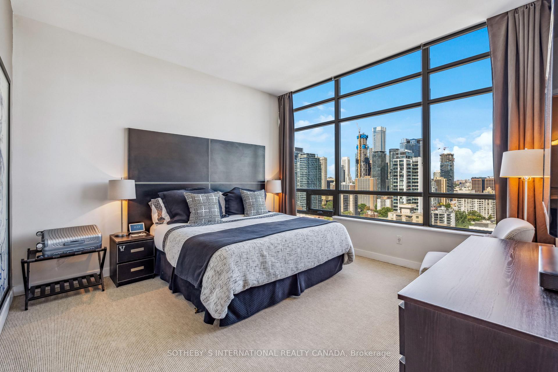 Photo 9 of Unit PH 2, 285 Mutual Street, Toronto, Church-Yonge Corridor — HOMEH