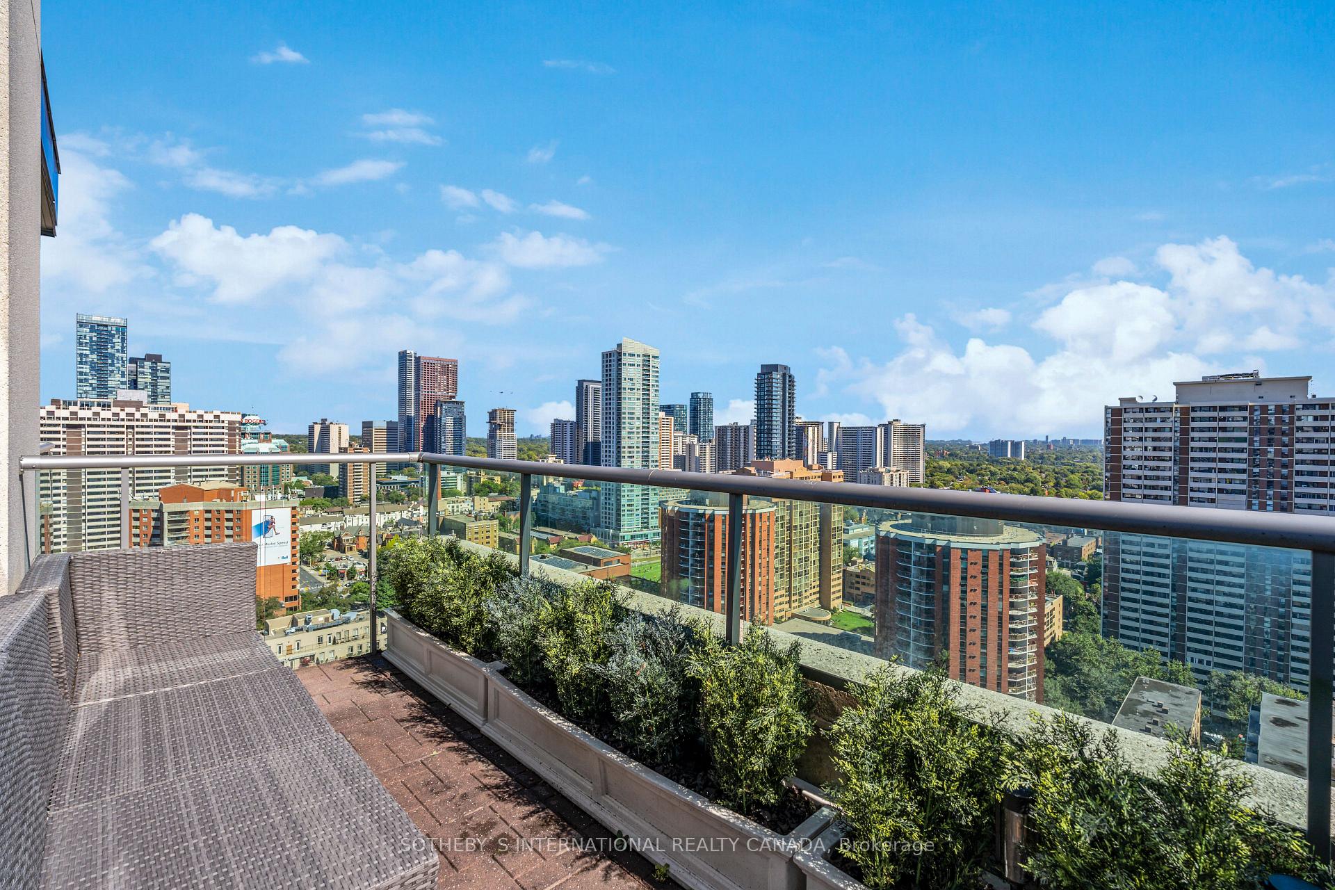 Photo 15 of Unit PH 2, 285 Mutual Street, Toronto, Church-Yonge Corridor — HOMEH