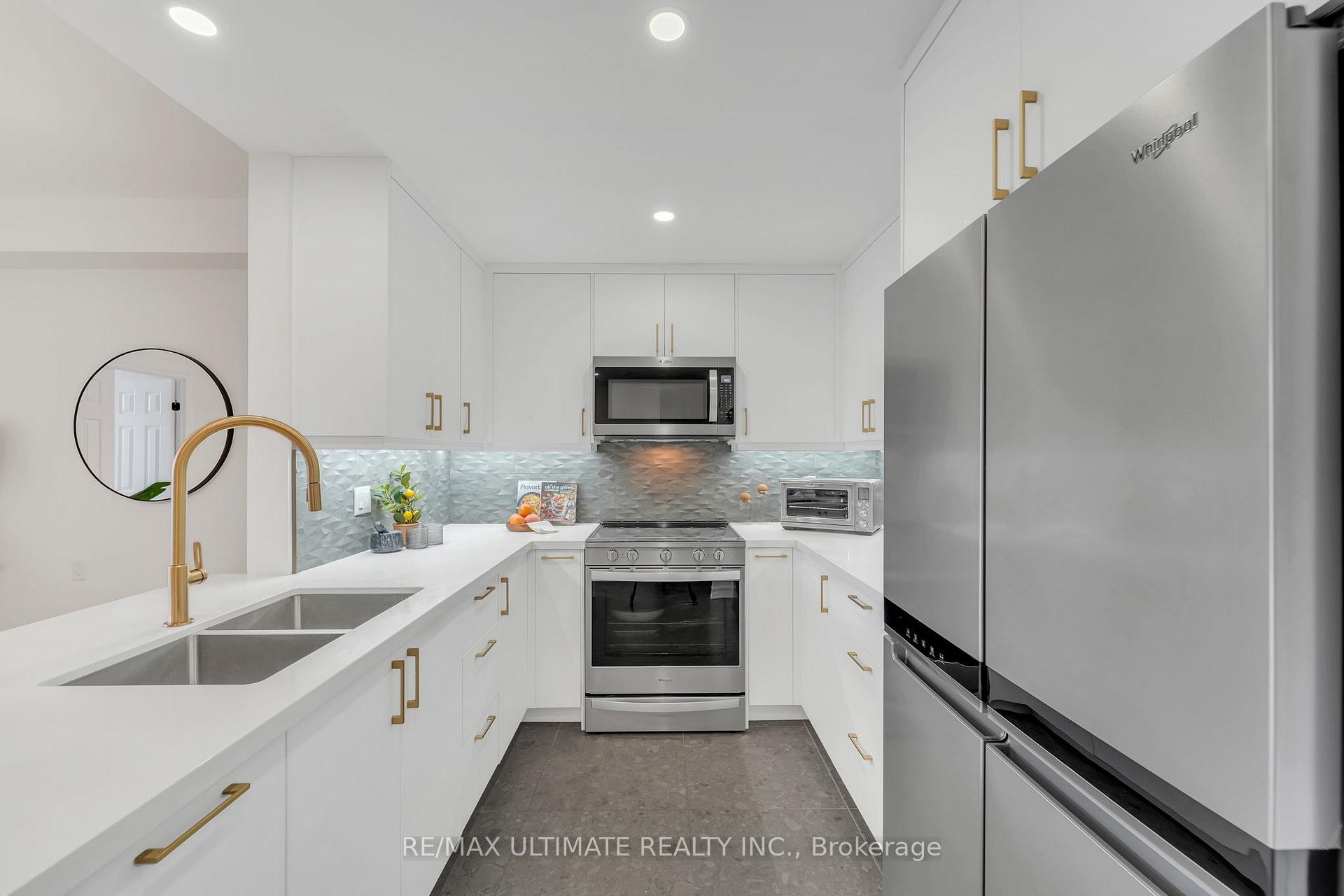 Photo 2 of Unit 209, 1750 Bayview Avenue, Toronto, Mount Pleasant East — HOMEH
