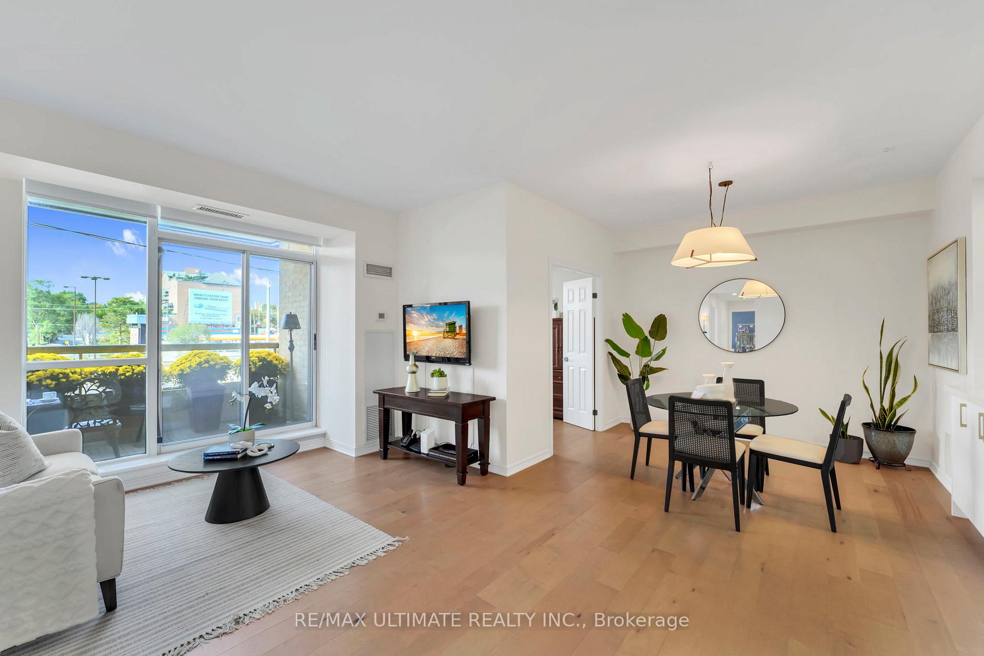 Photo 3 of Unit 209, 1750 Bayview Avenue, Toronto, Mount Pleasant East — HOMEH